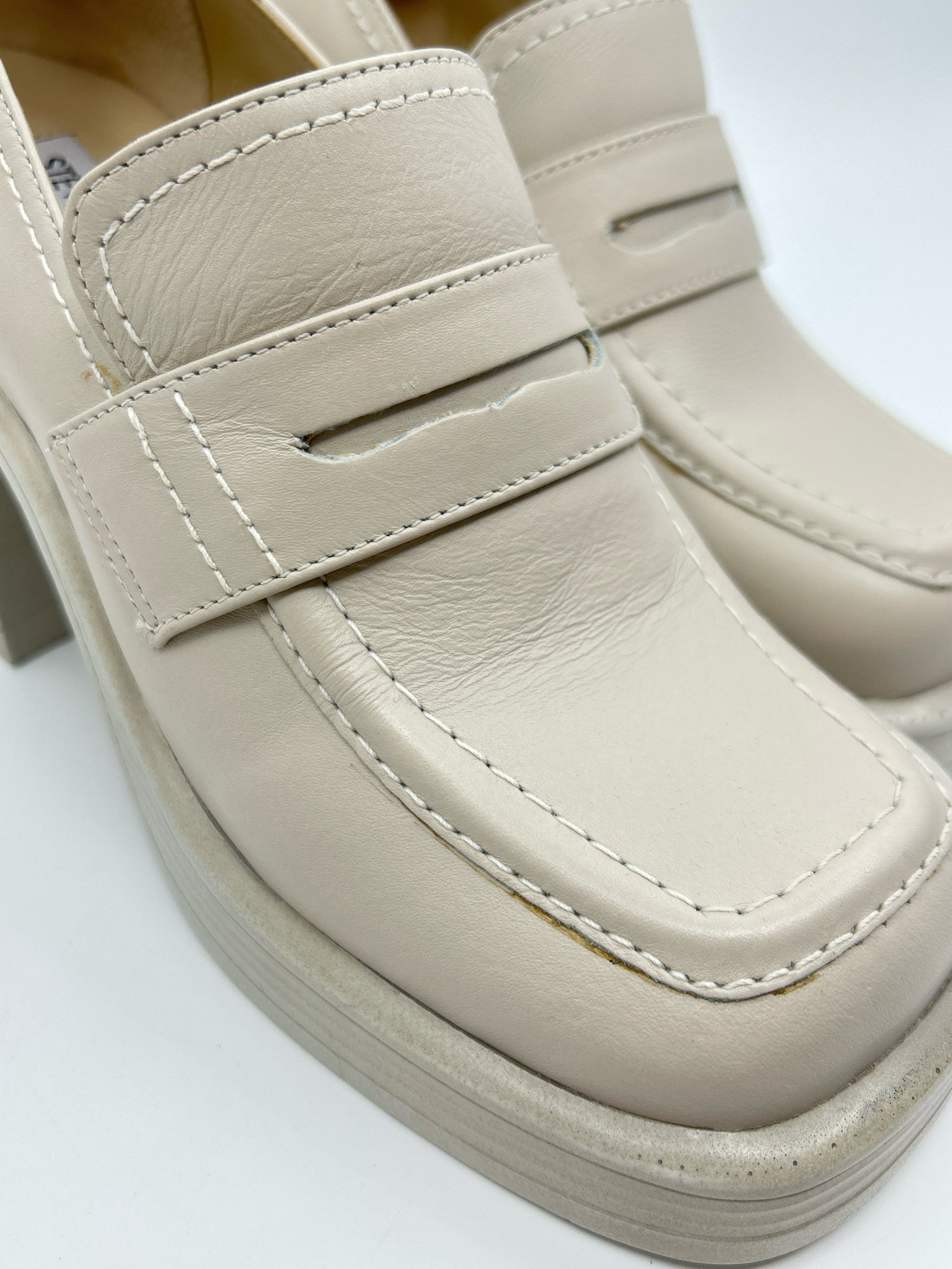 STEVE MADDEN Size 7.5 Chalk Women Loafer