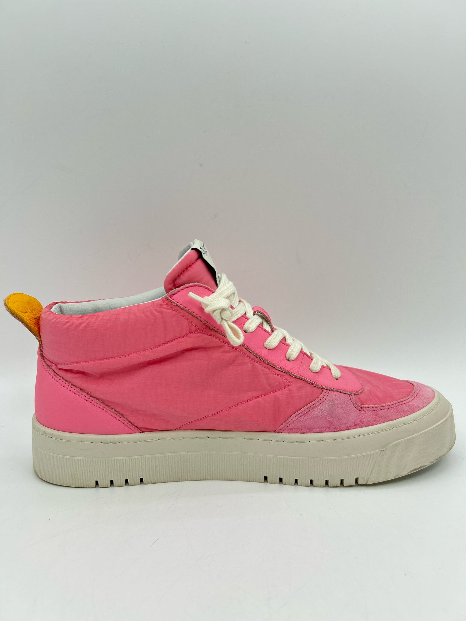 Oncept Size 8 Pink Women Sneakers