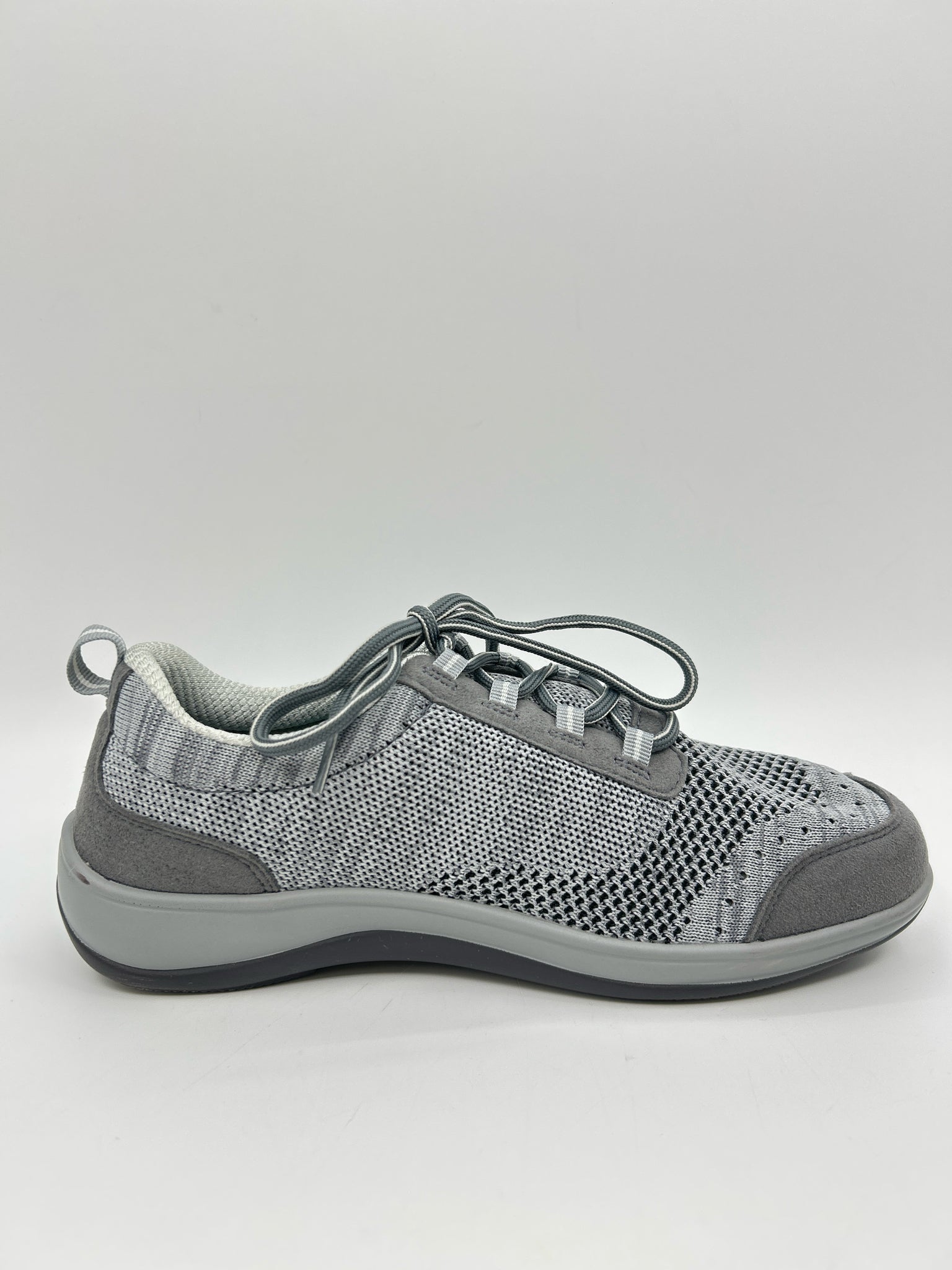 ORTHOFEET Size 8B Grey Women Sneakers