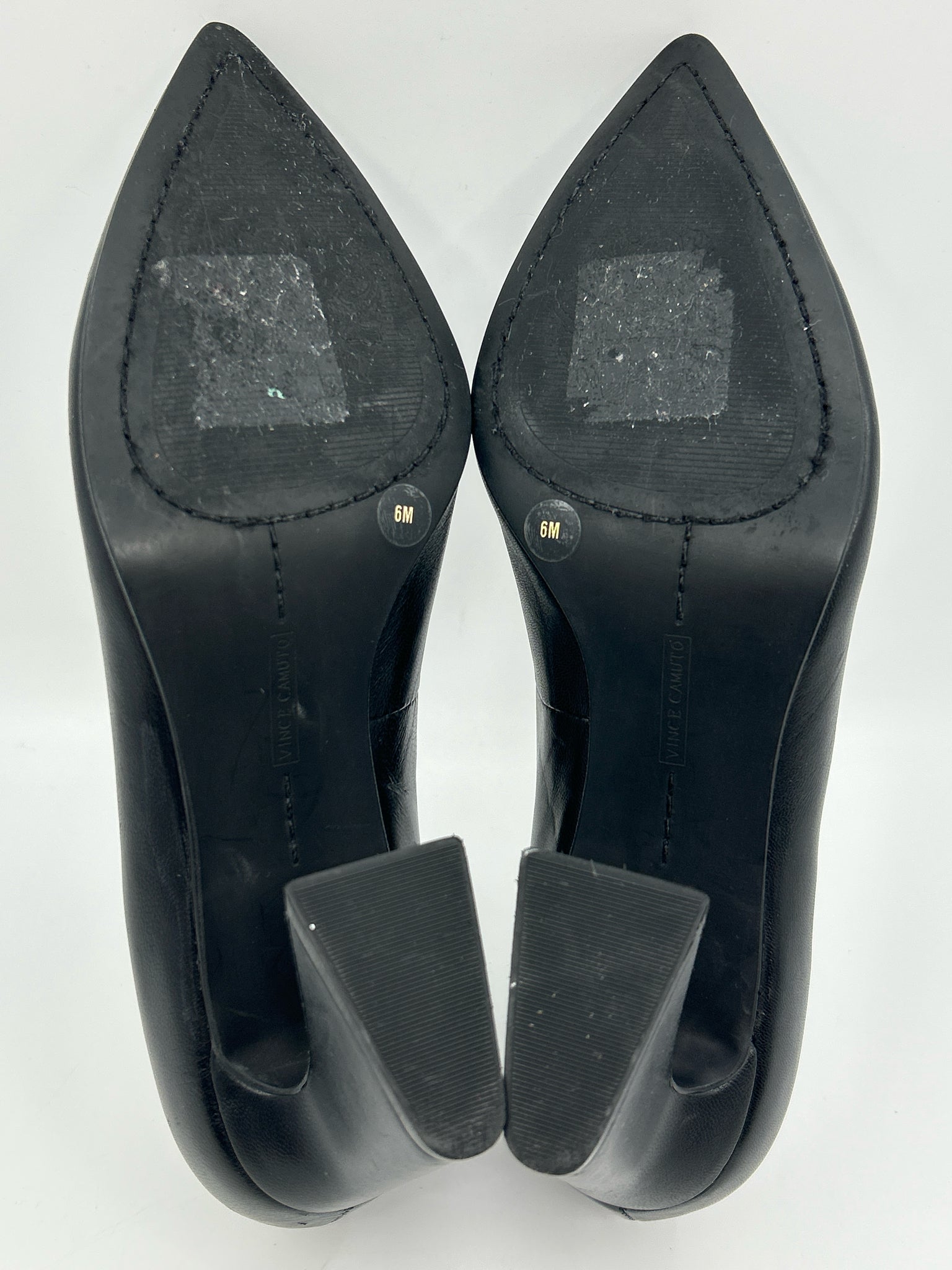 VINCE CAMUTO Size 6M Black Women Pumps