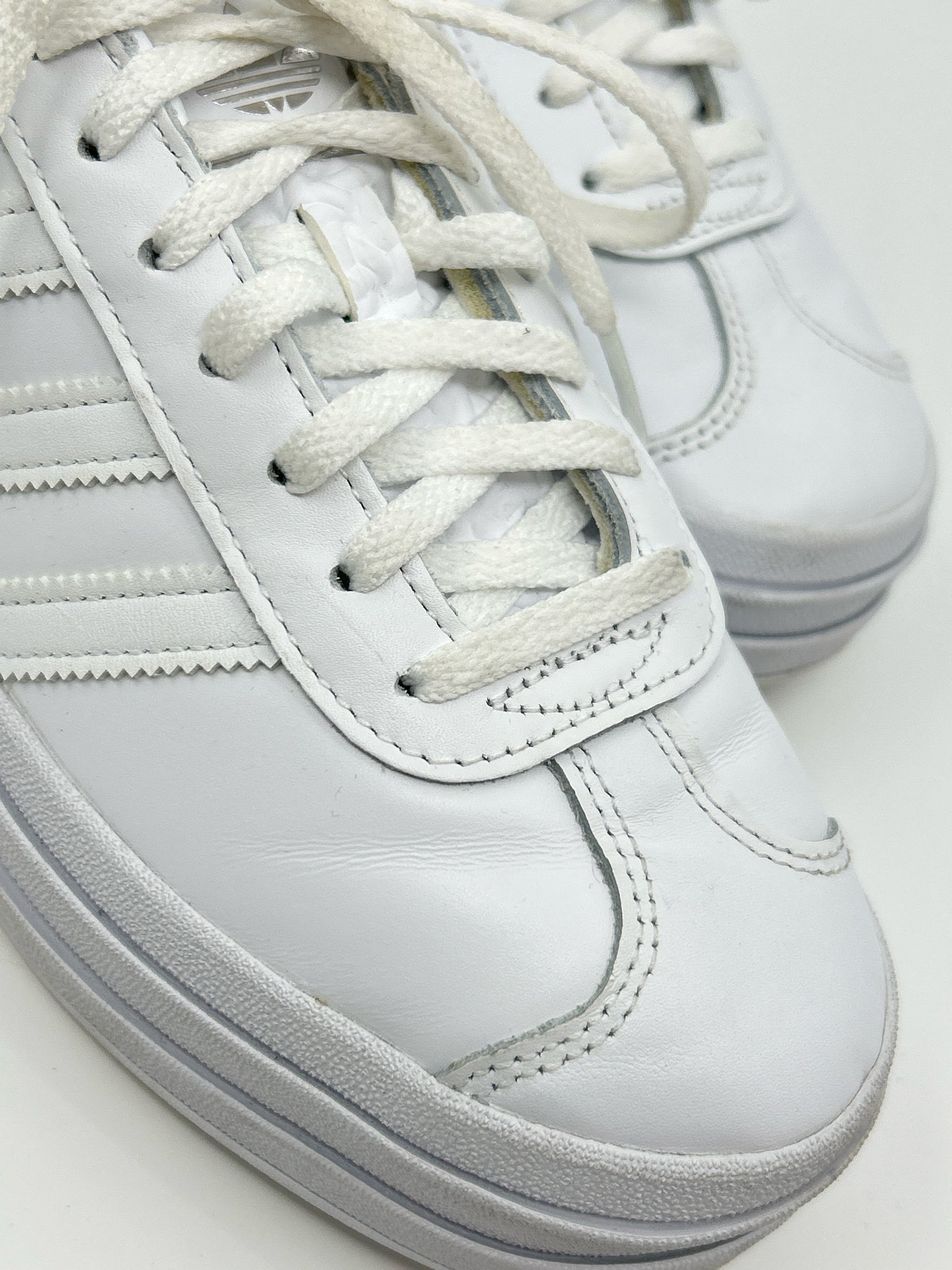 ADIDAS Size 7.5 White Women Sneakers