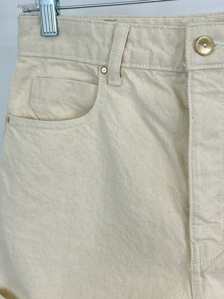 ZARA NWT Size 8 off white Women's Shorts
