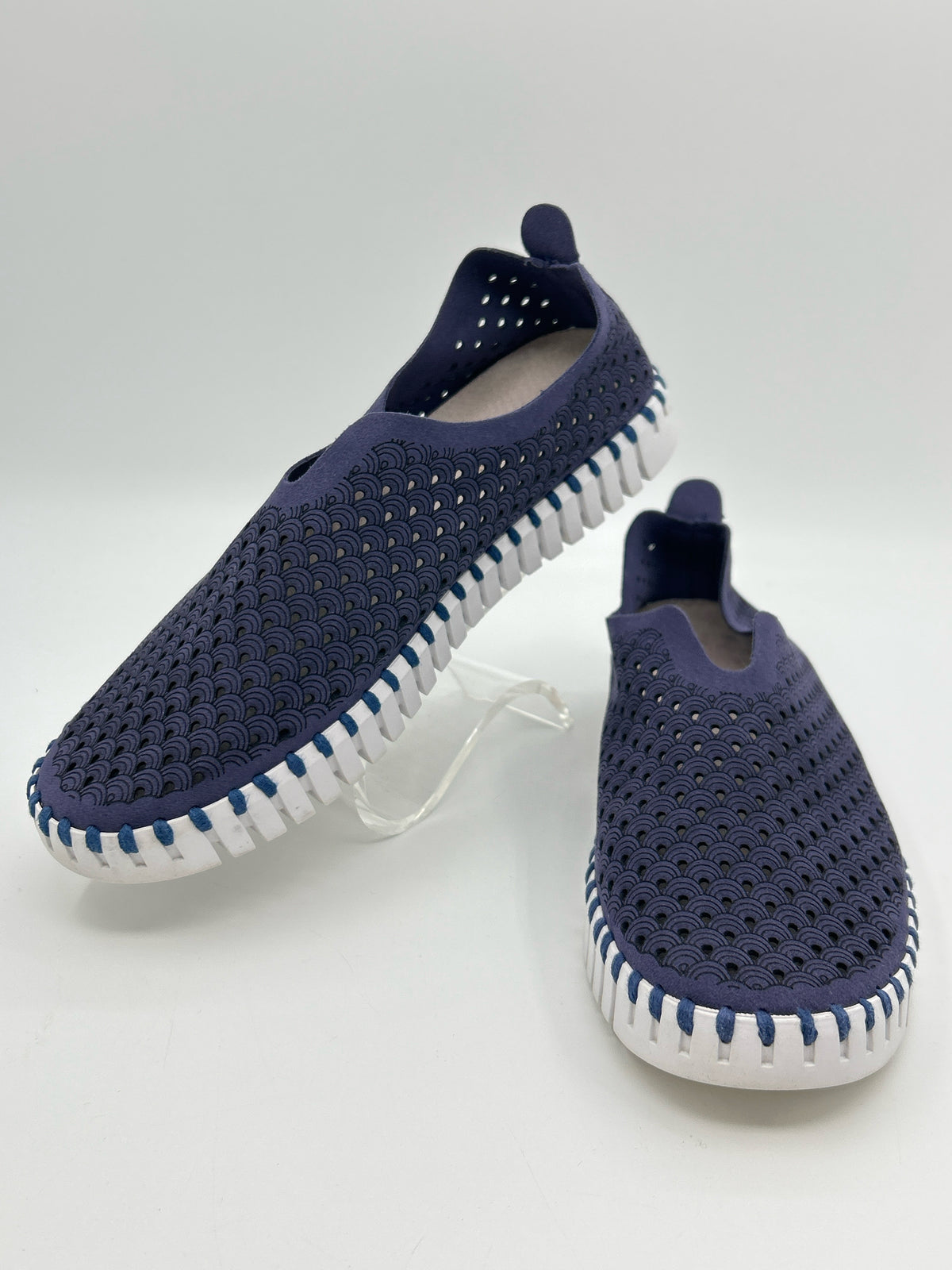 ILSE JACOBSEN Size 38 NAVY AND WHITE Women Sneakers