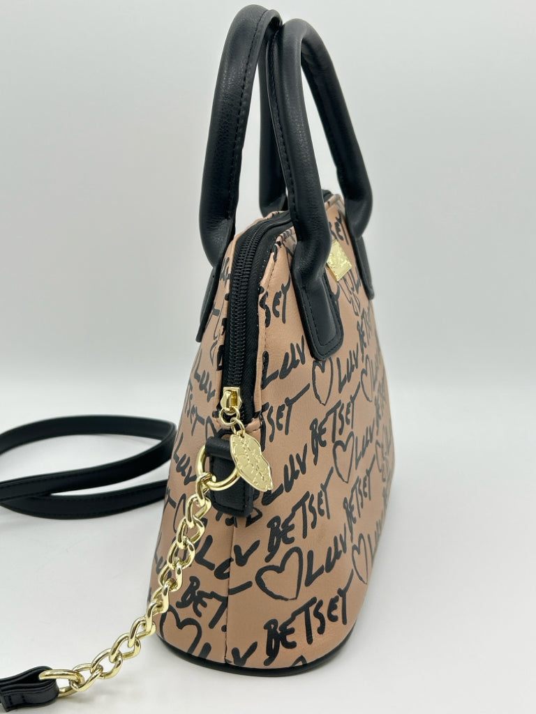BETSEY JOHNSON Beige & Black Women's Purse