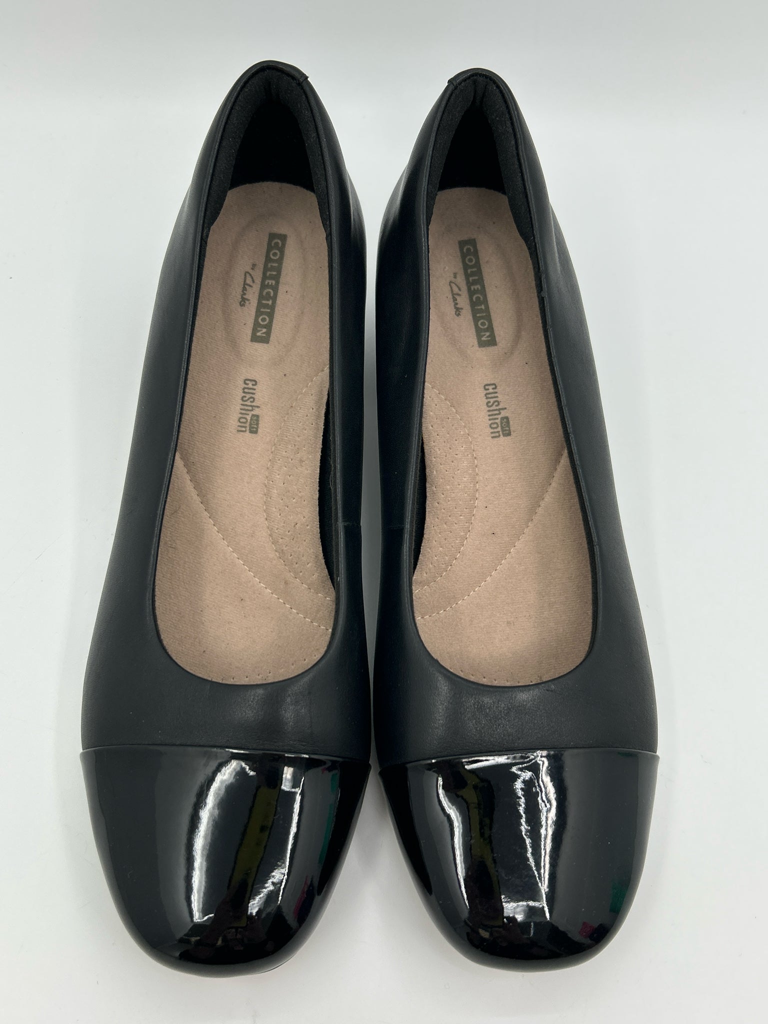 CLARKS COLLECTION Size 9M Black Women Pumps