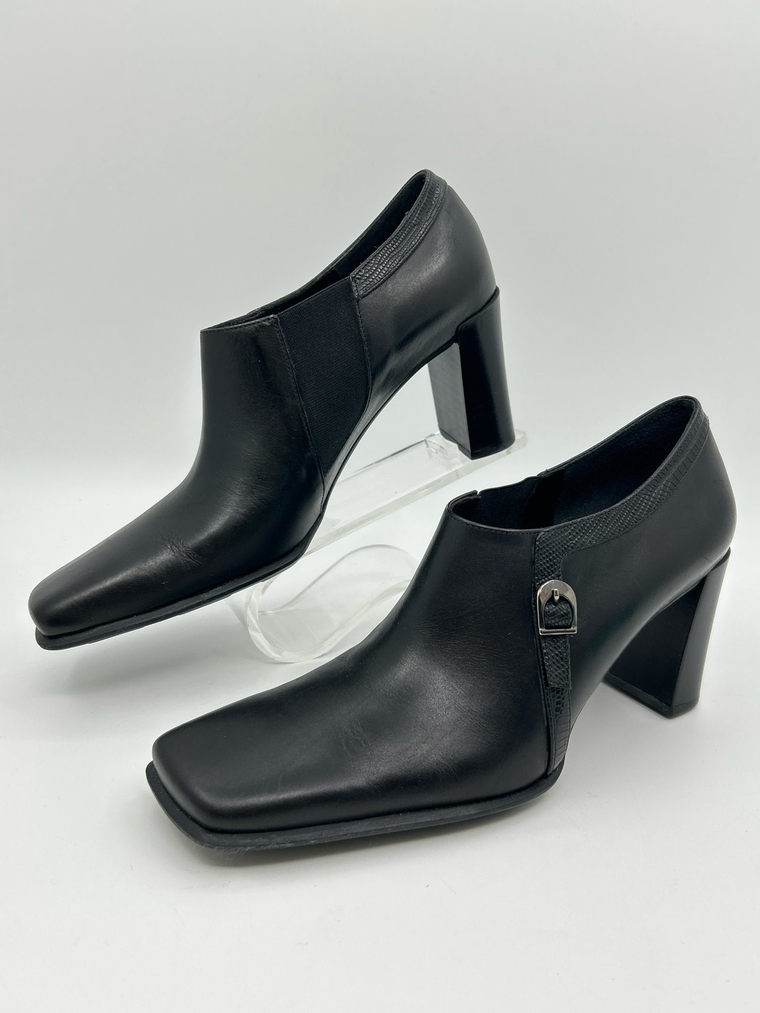 VIA SPIGA Size 6.5M Black Women Booties