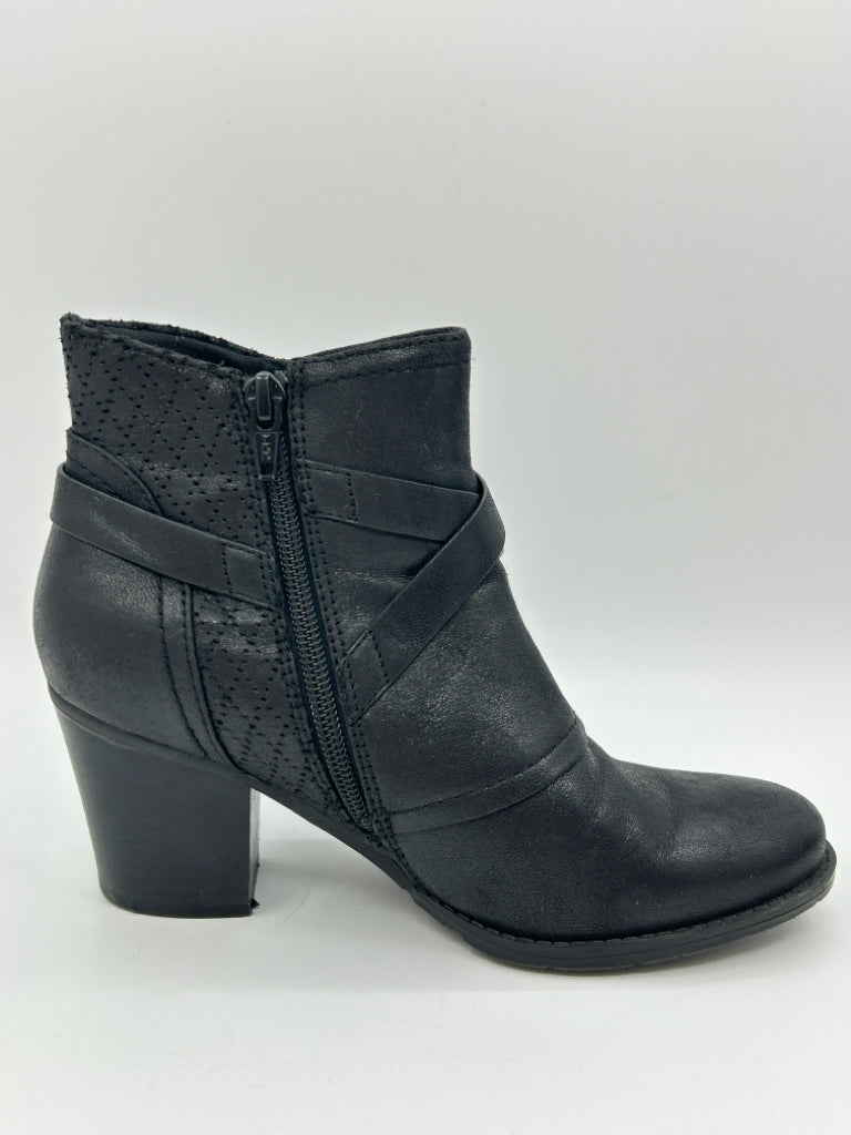 BARETRAPS Women Size 6M Black Booties