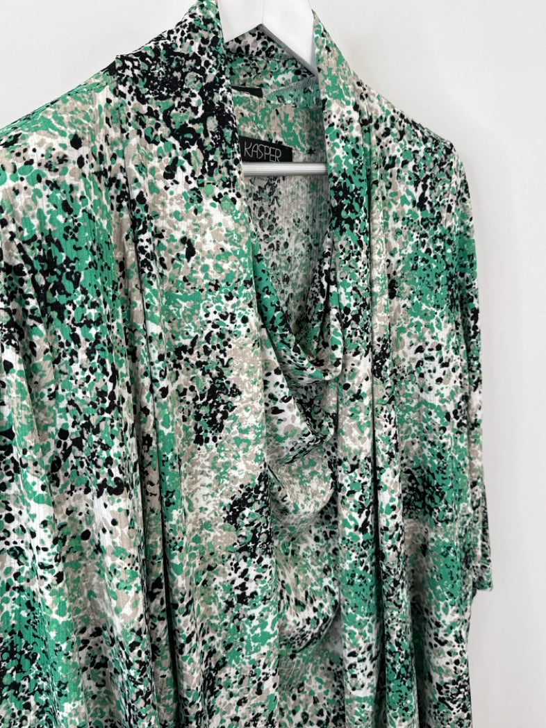 KASPER Size 2X GREEN AND WHITE Women 2-piece Set