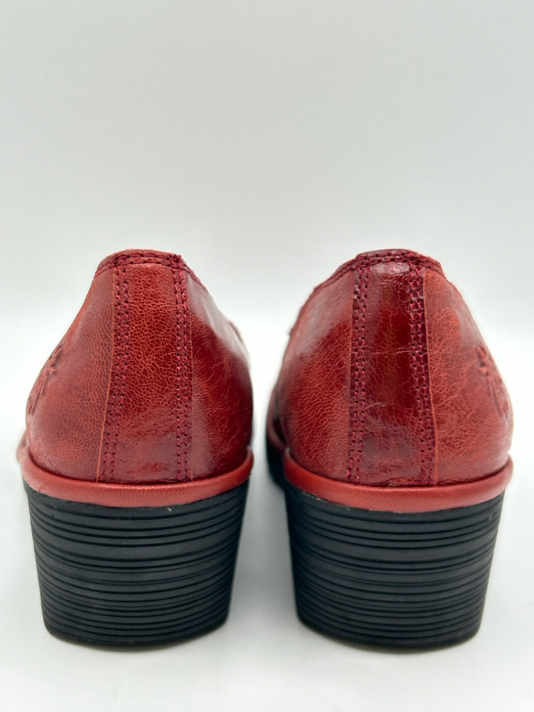 FLY LONDON Women Size 37 Burgundy Pumps