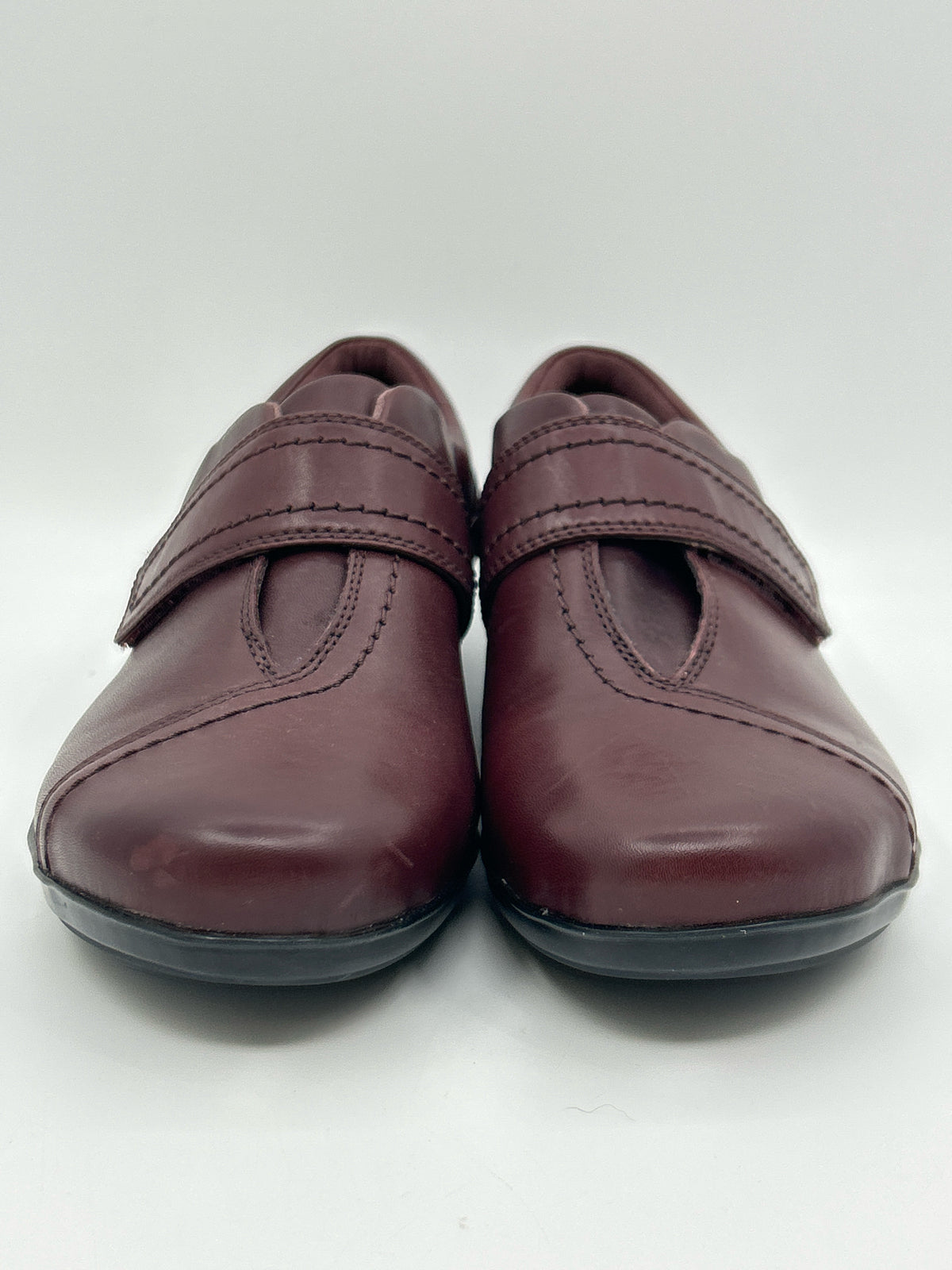 CLARKS COLLECTION NWOB Size 7 Burgundy Women Shoes