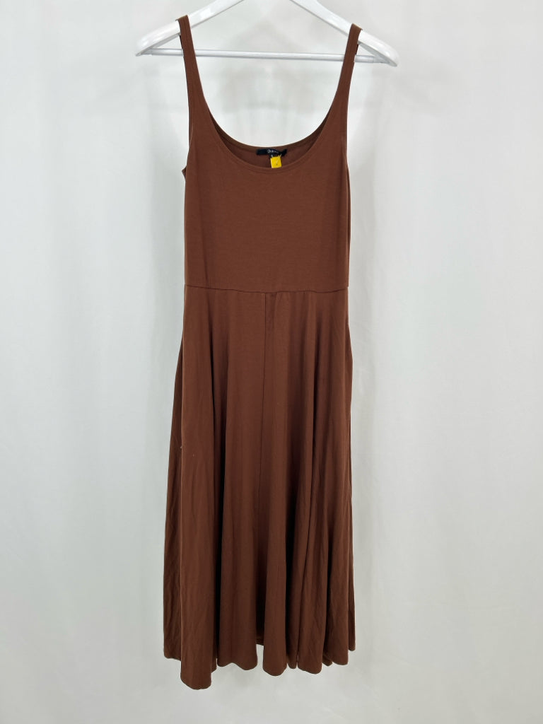 QUINCE Women Size S Brown Dress