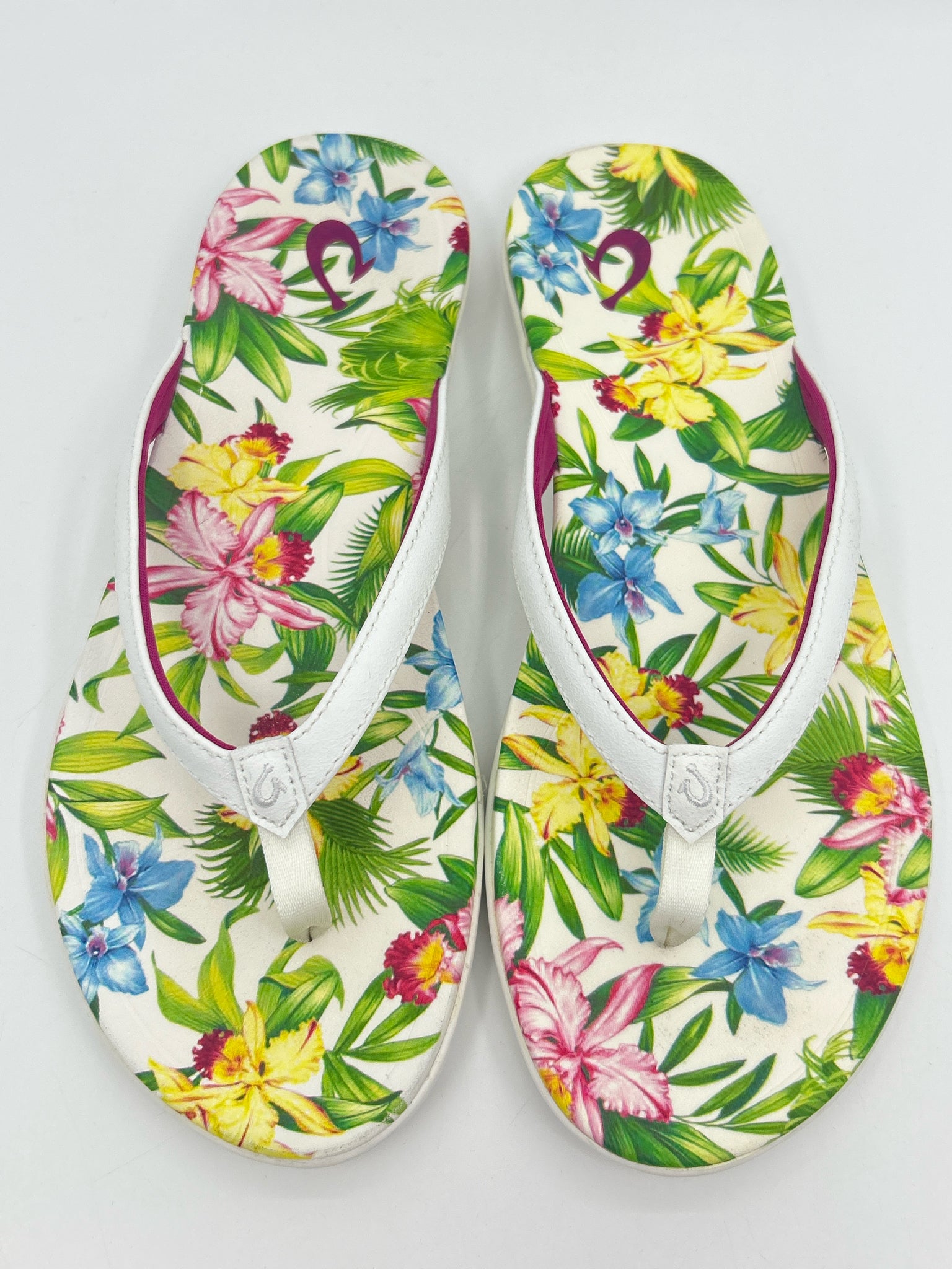 OLUKAI Size 9 FLORAL PRINT Women Flip flops