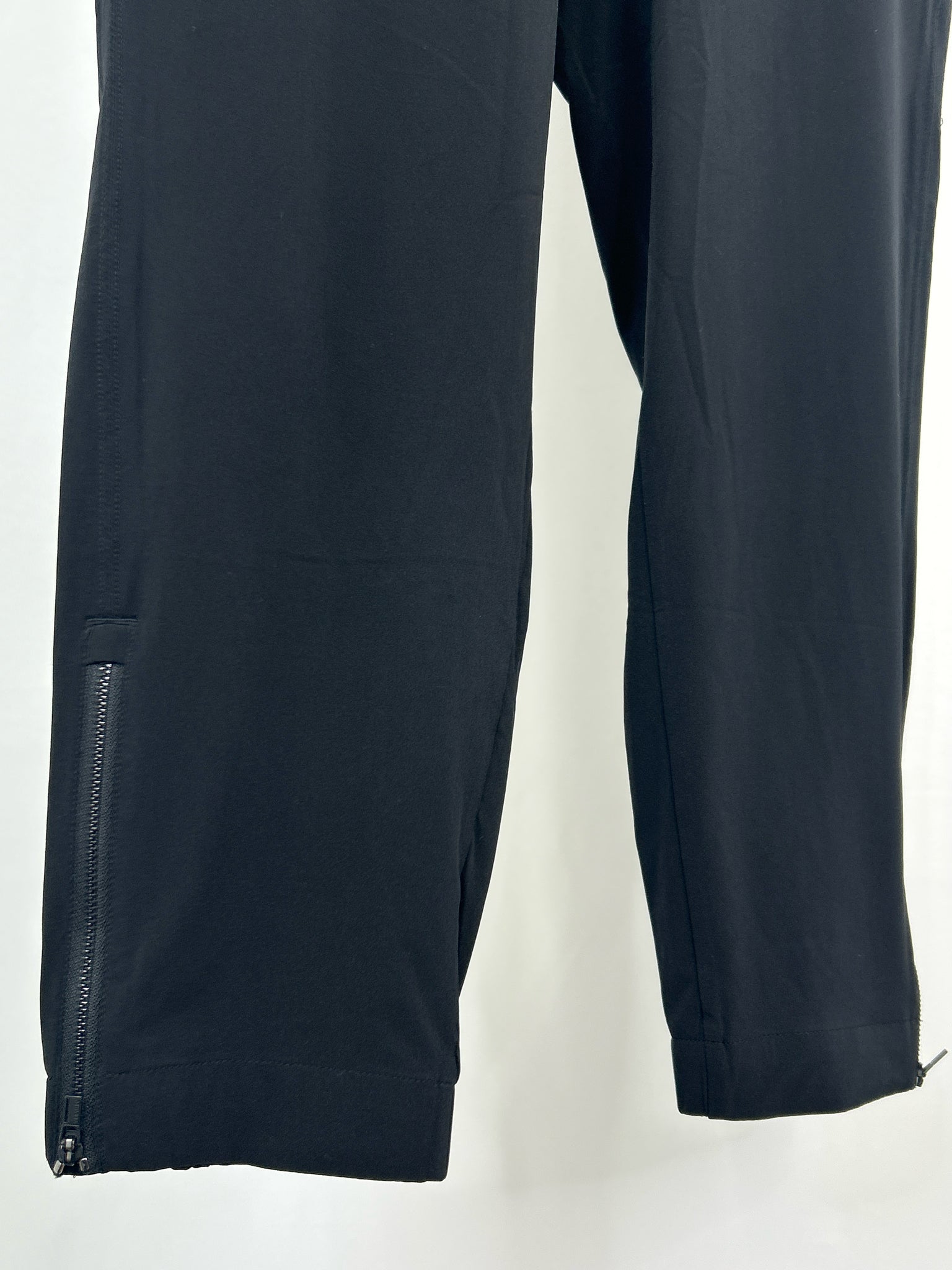 ATHLETA Size 8 Black Women Pants