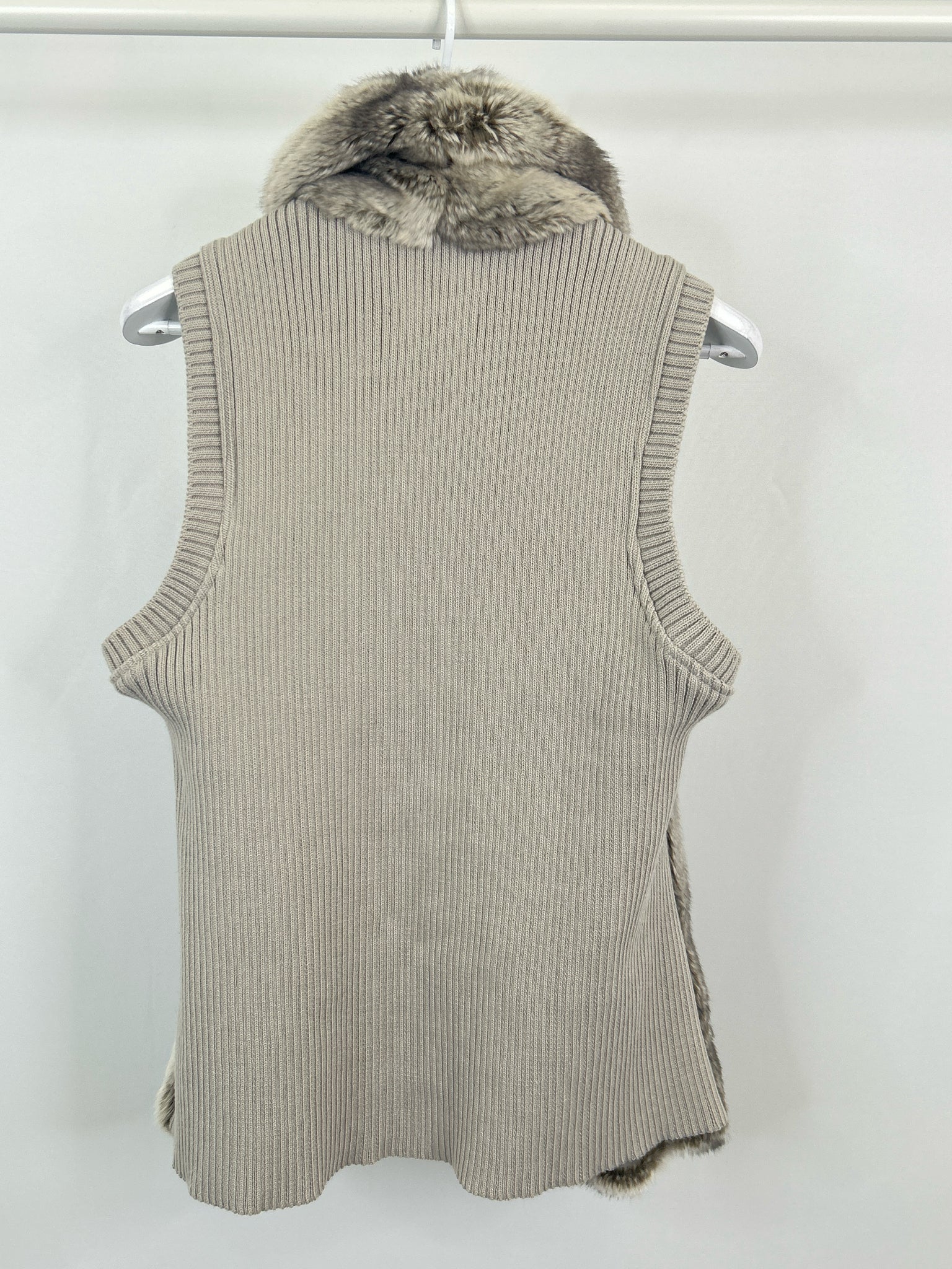 LIVE A LITTLE Size L Taupe Women Vest