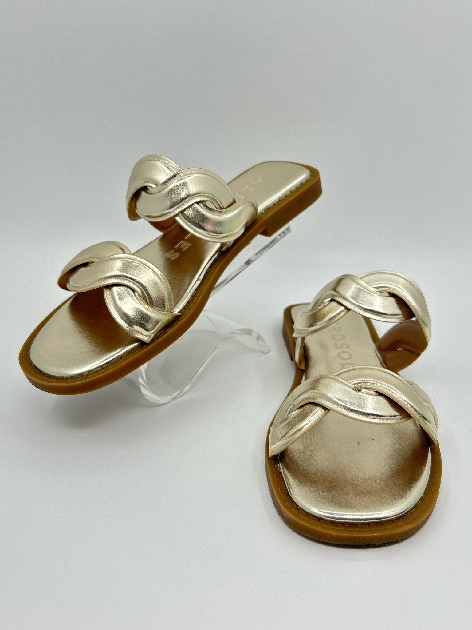 AEROSOLES Size 7.5 Gold Women Sandal