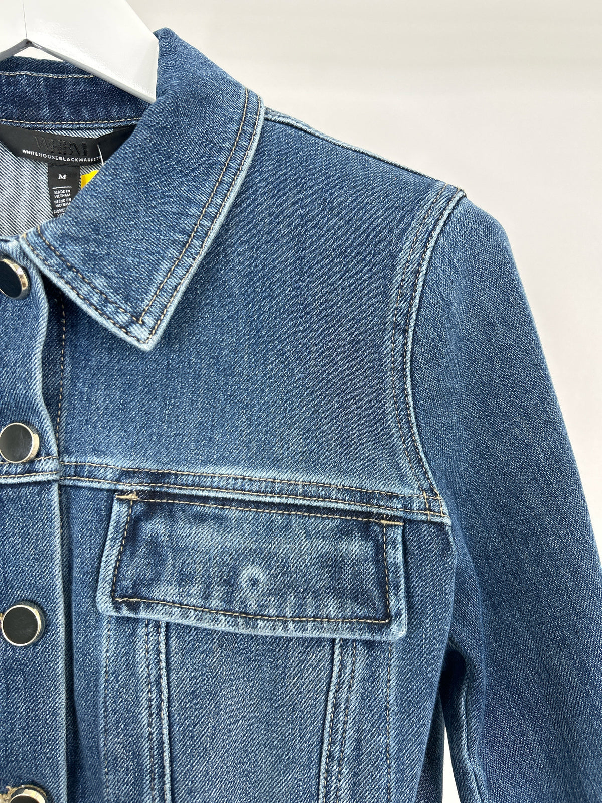 White House Black Market Size M BLUE DENIM Women Jacket