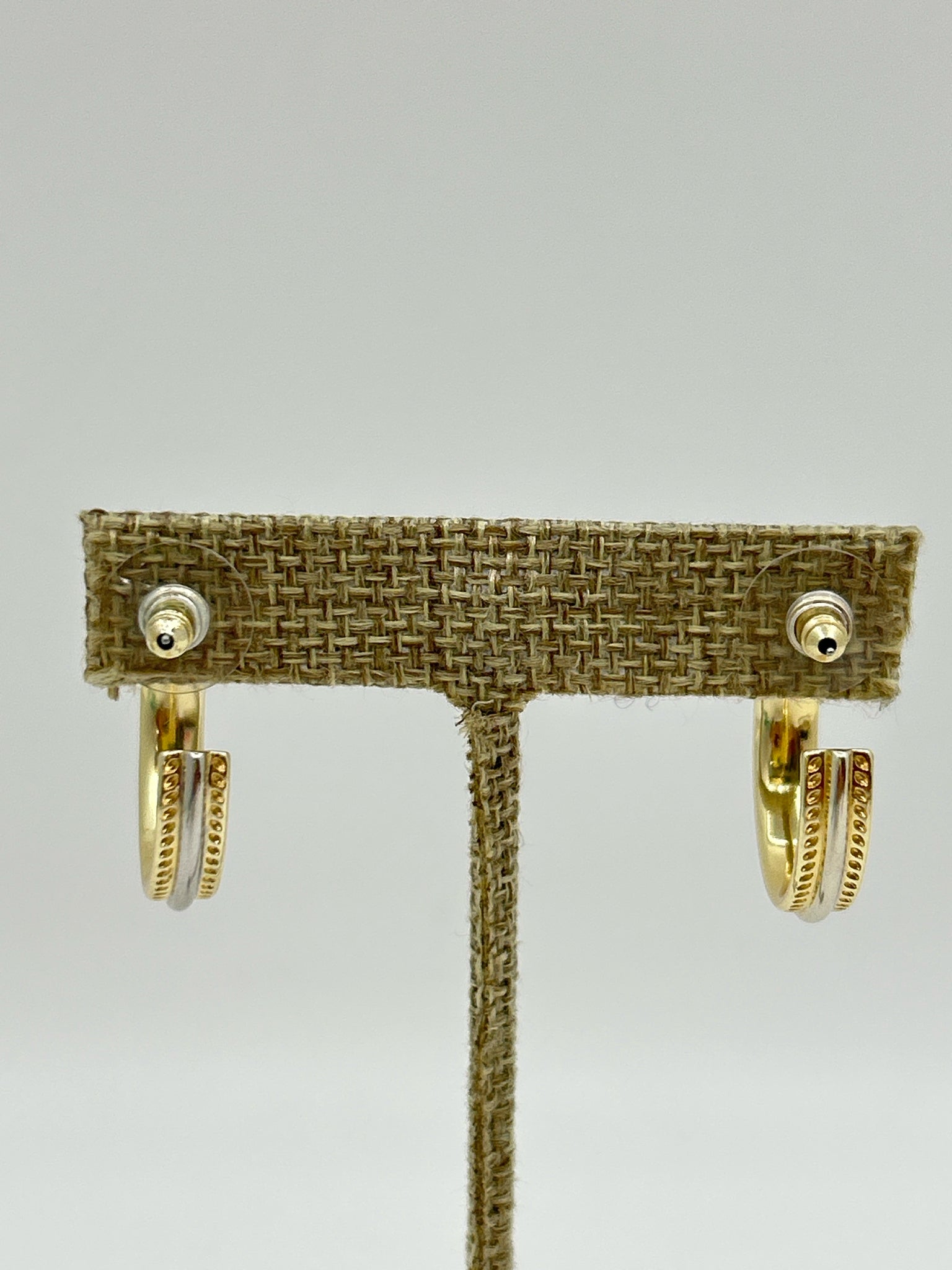 KENDRA SCOTT NWT Gold Earrings