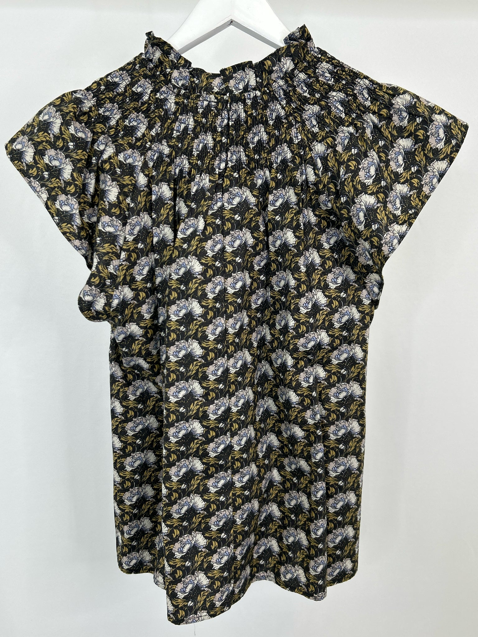 aureum NWT Size L Black Print Women Top