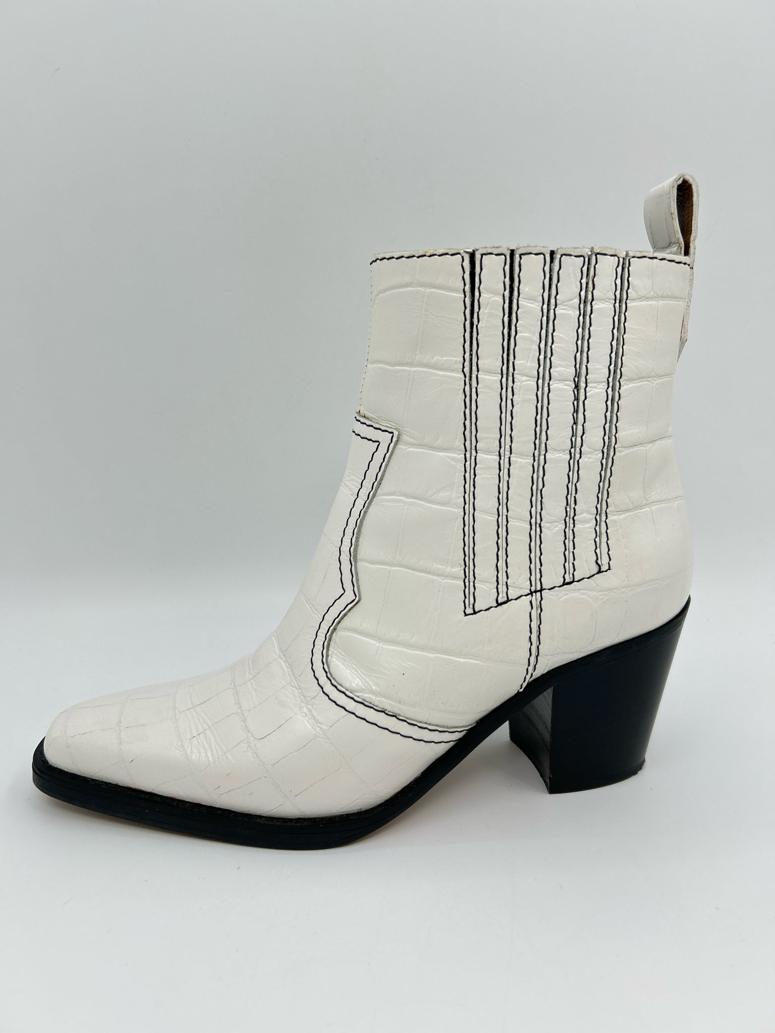 GANNI Size 38/8 White Women Booties