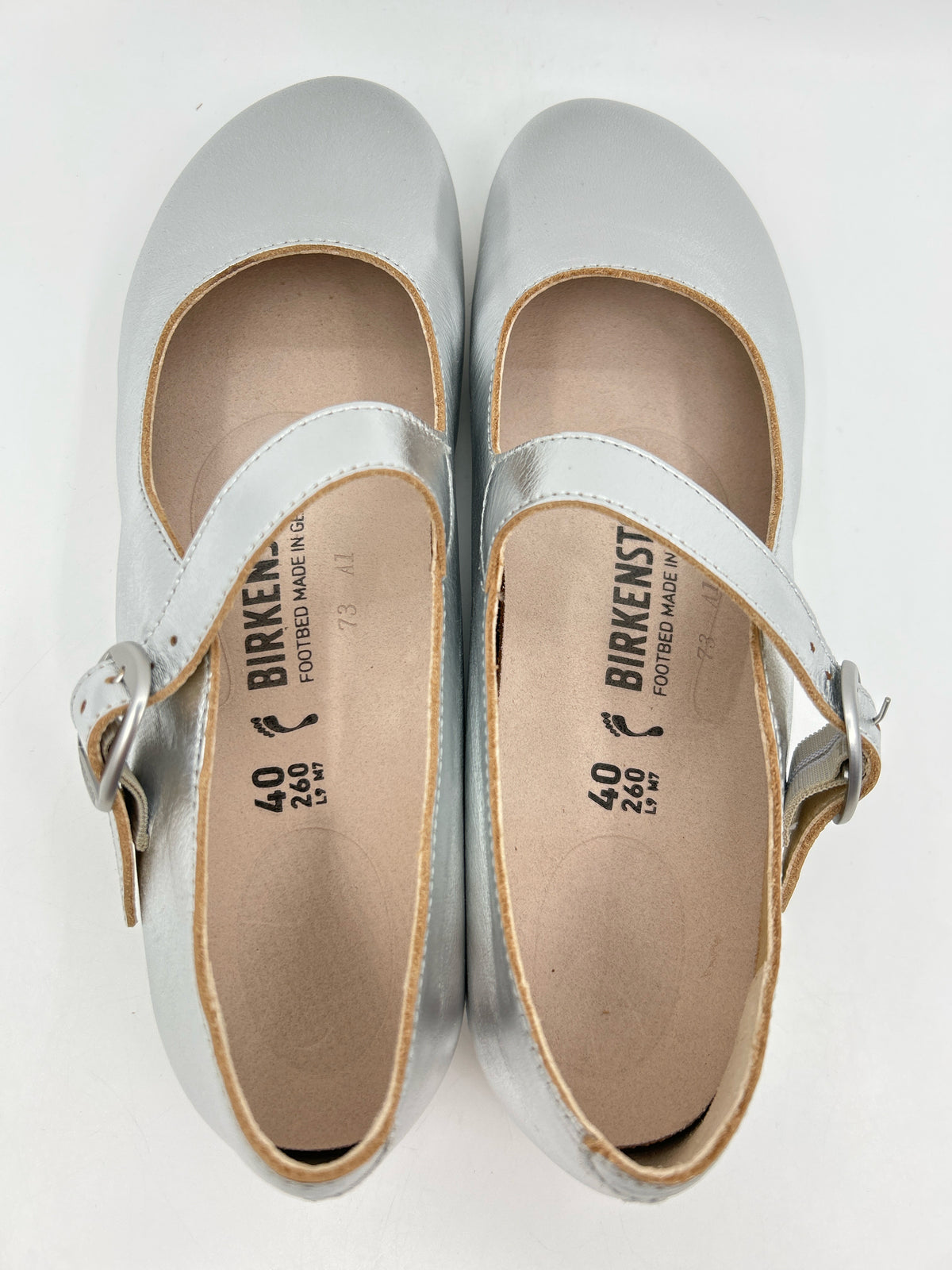 BIRKENSTOCK NIB Size 40 Metallic Silver Women Flats NIB