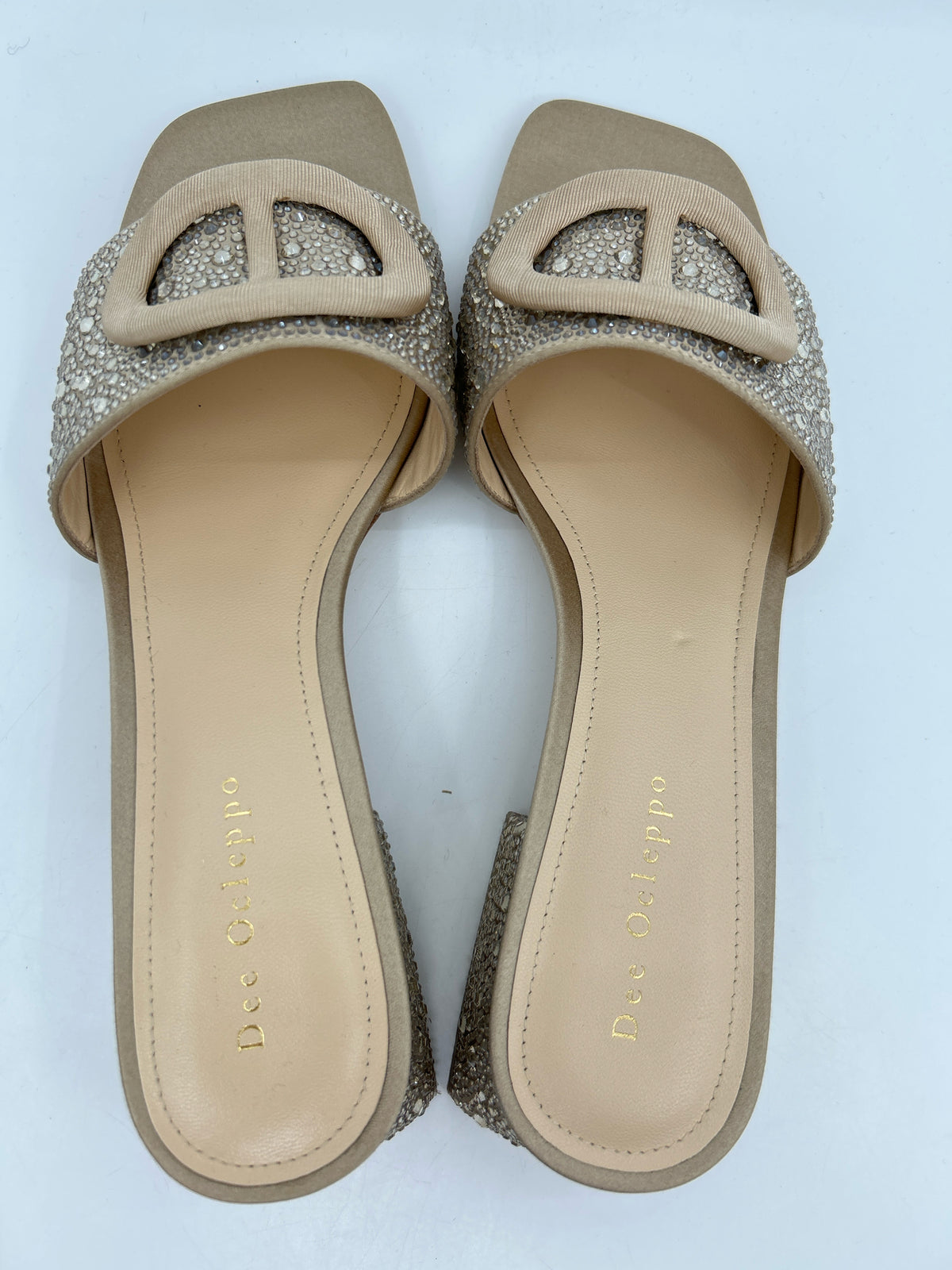 Dee Ocleppo Size 9.5 Champagne Women Sandal