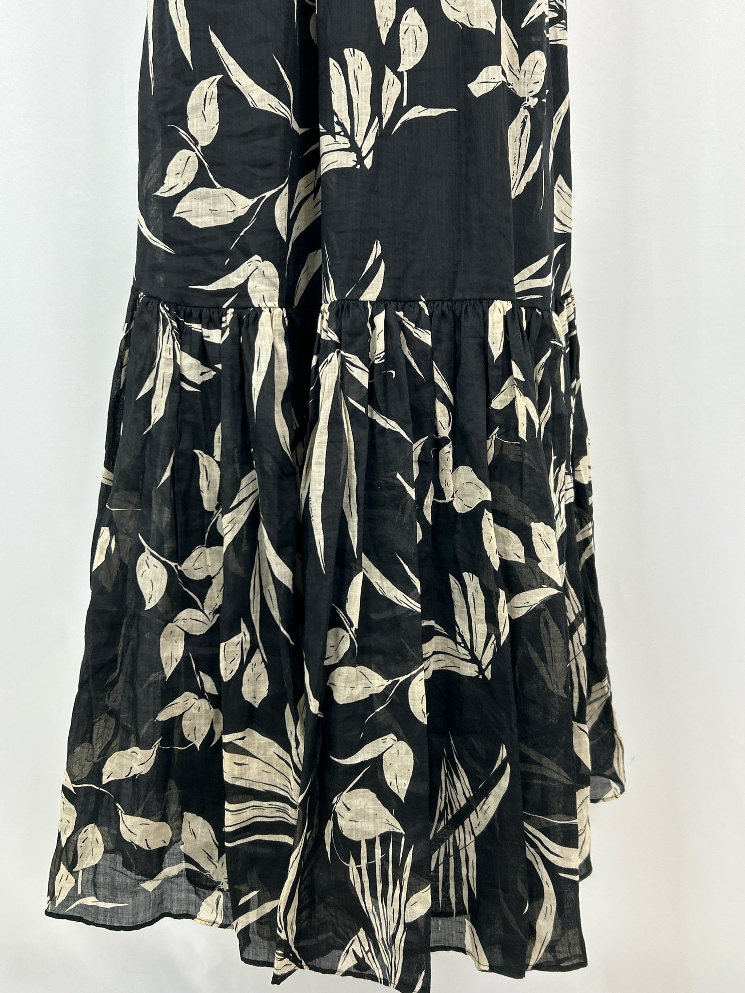 BANANA REPUBLIC Size M BLACK AND BEIGE Women Dress