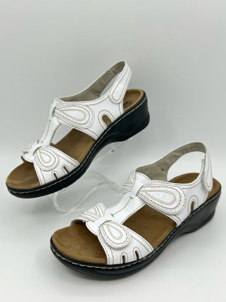 CLARKS Size 7M White Sandal