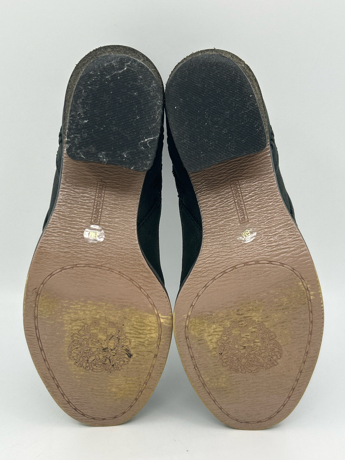 VINCE CAMUTO Size 6M Black Women Booties