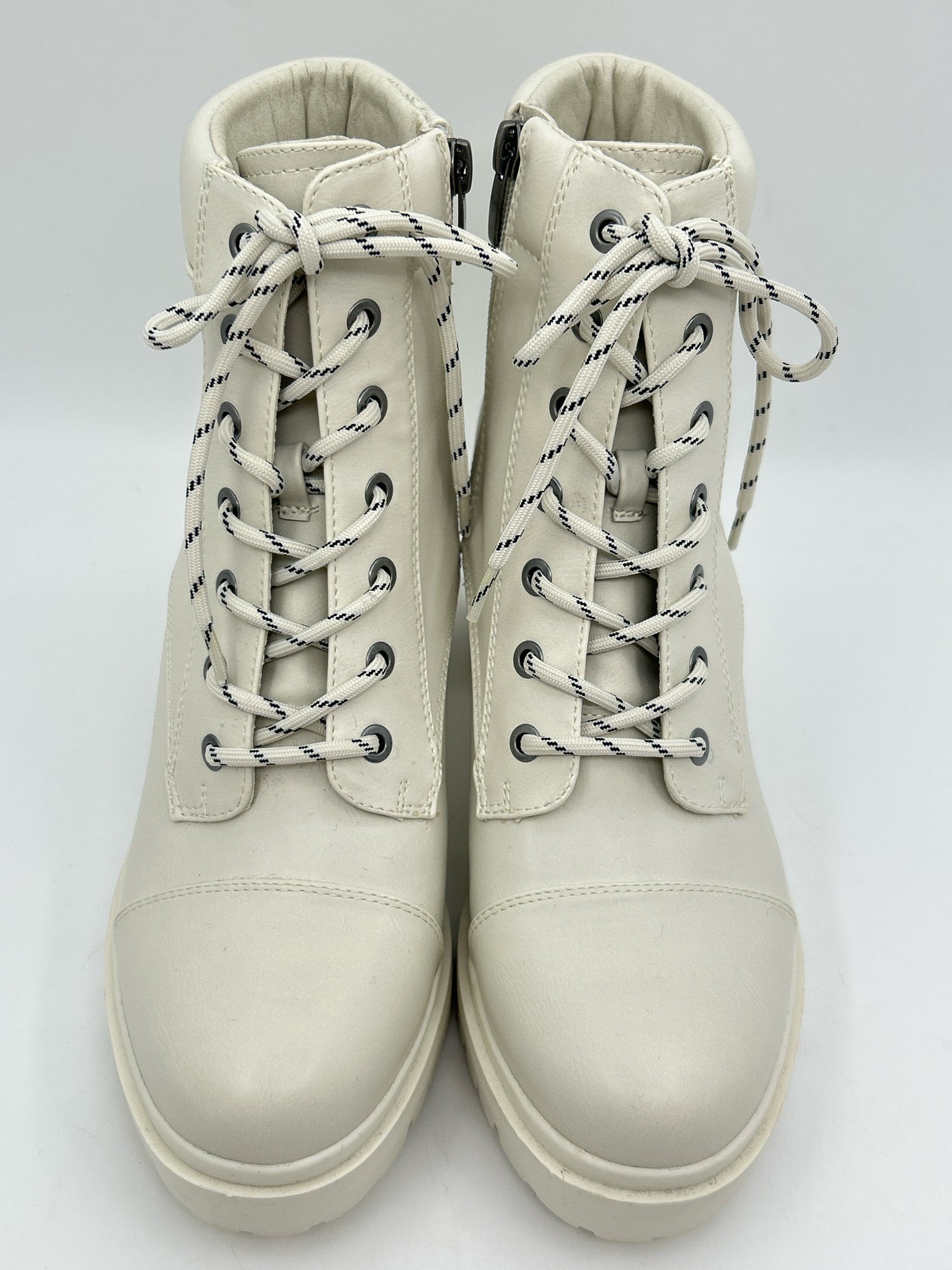 NINE WEST Size 9.5 off white Women Booties