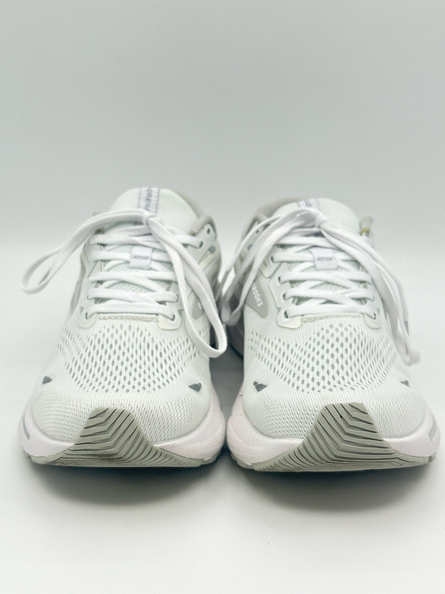 BROOKS Size 8 White Women Sneakers