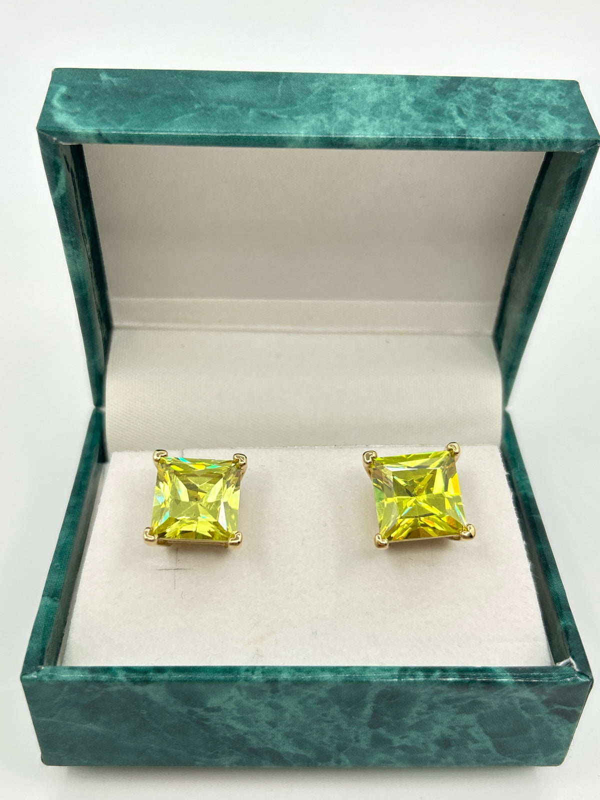 SUZANNE SOMERS YELLOW GREEN Earrings