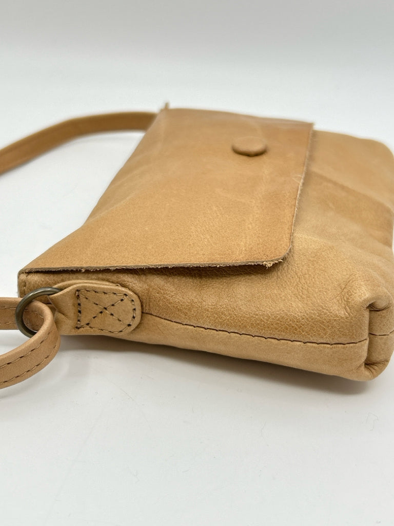 DAY & MOOD Tan Purse