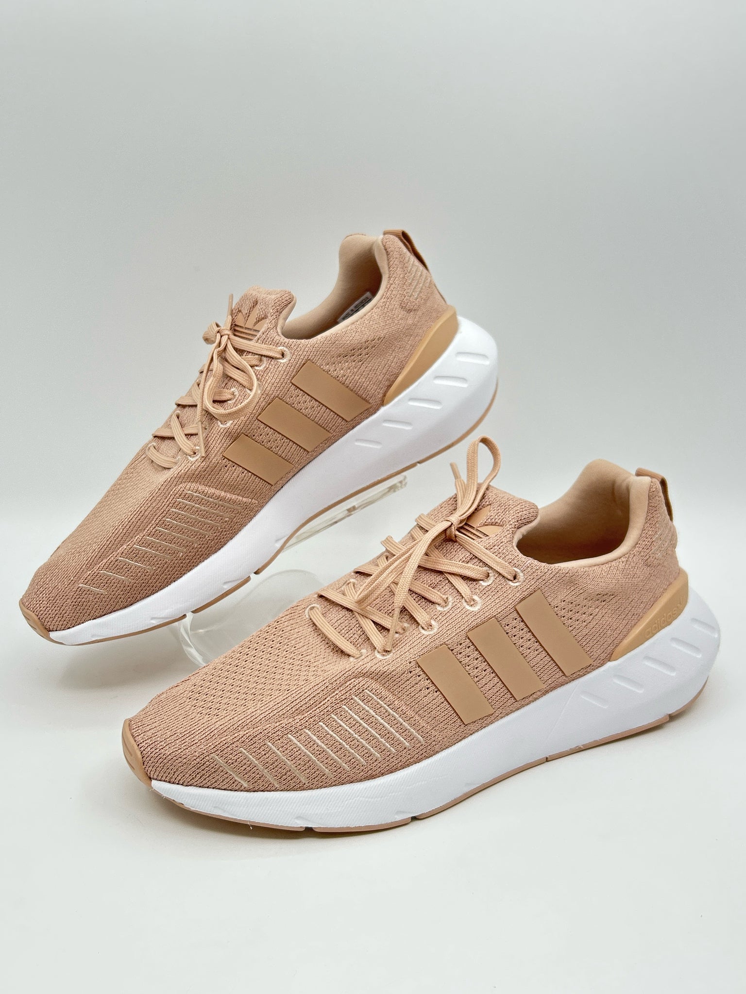 ADIDAS NWT Size 11 BLUSH Women Sneakers