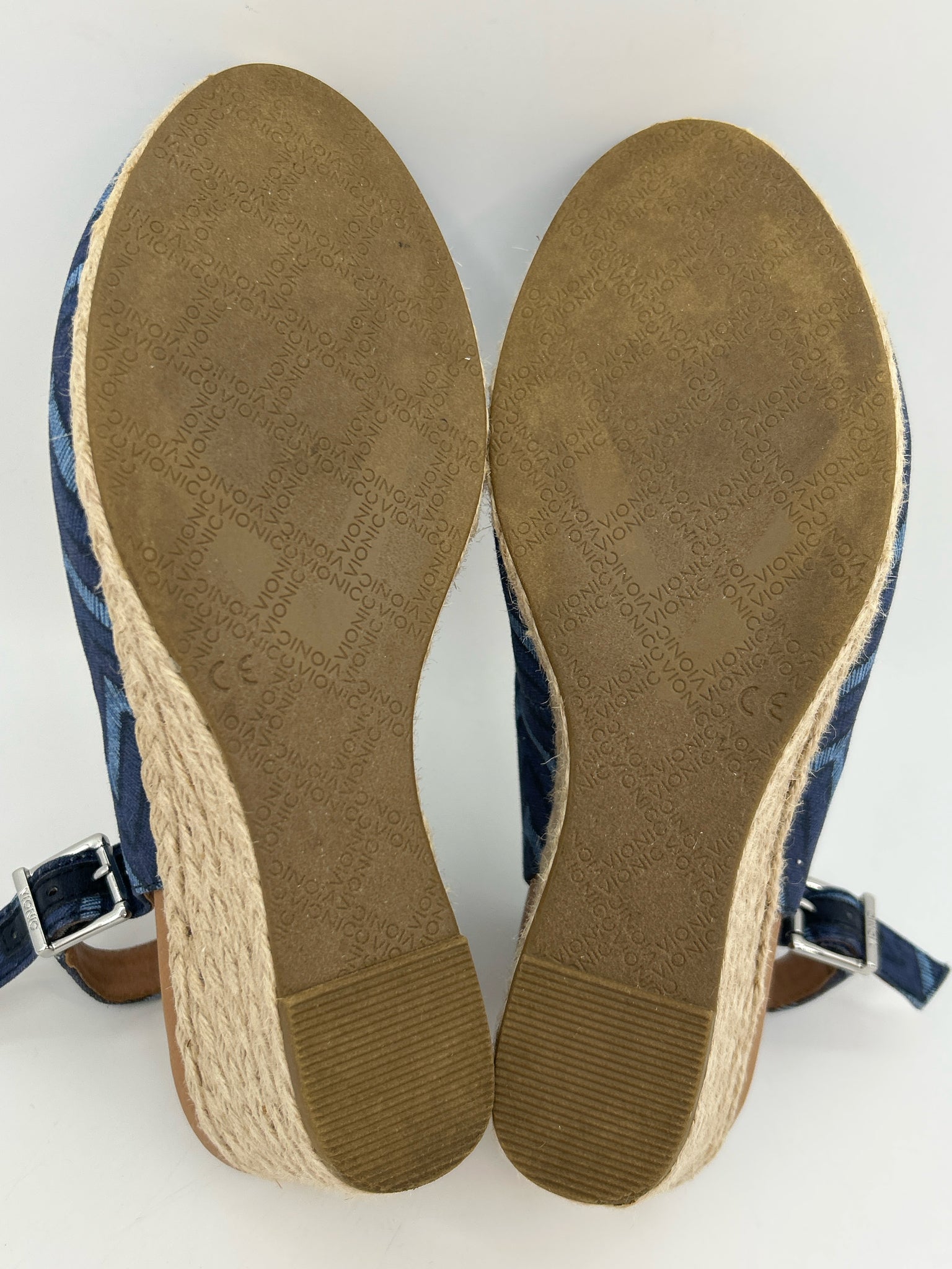 VIONIC Size 7 BLUE AND NAVY Women Sandal