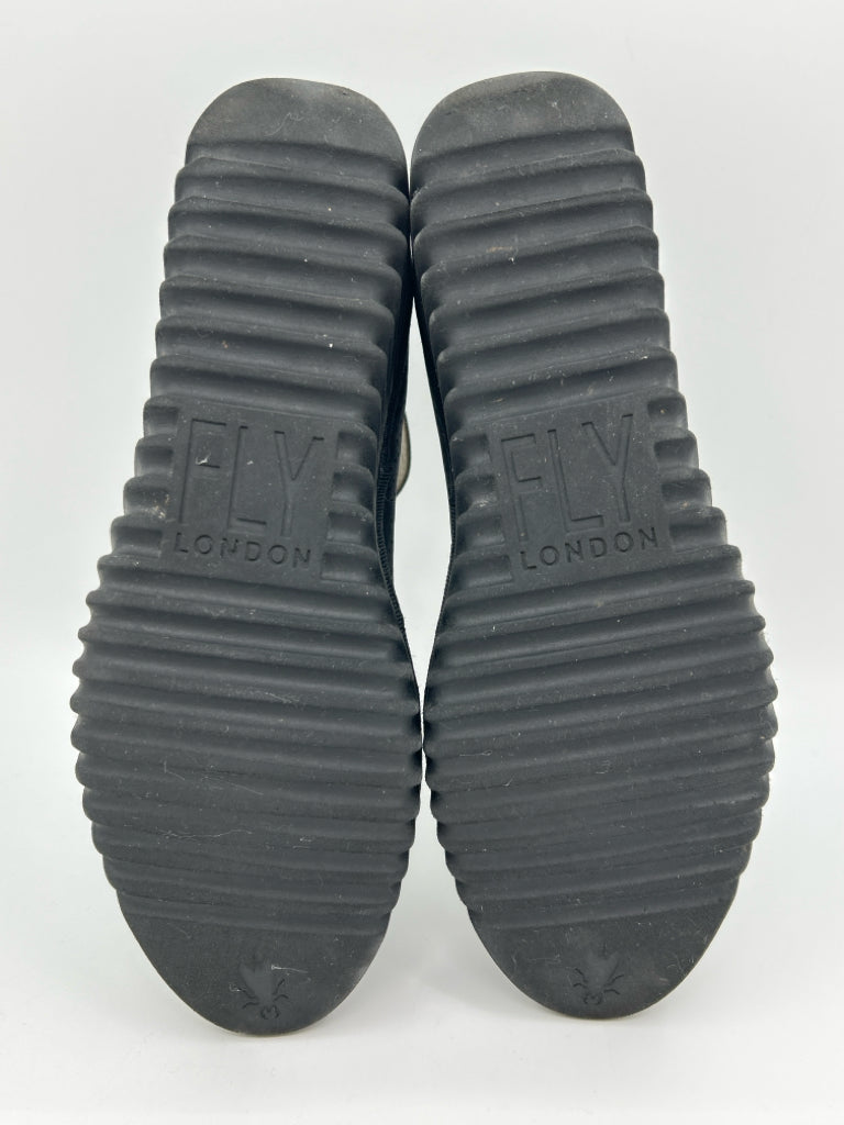 FLY LONDON Size 8/8.5 Black Shoes