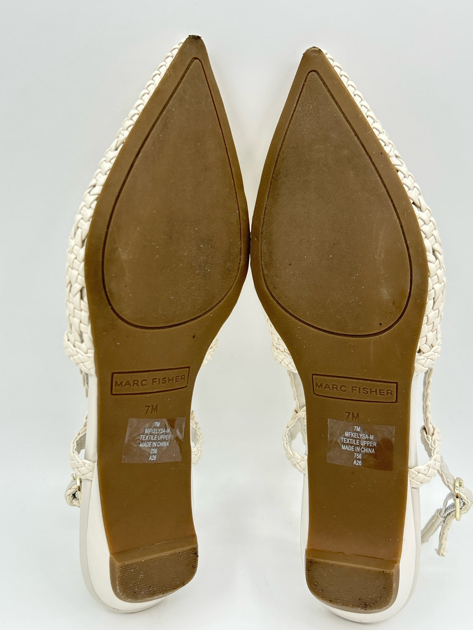 MARC FISHER Size 7M Ivory Women Flats