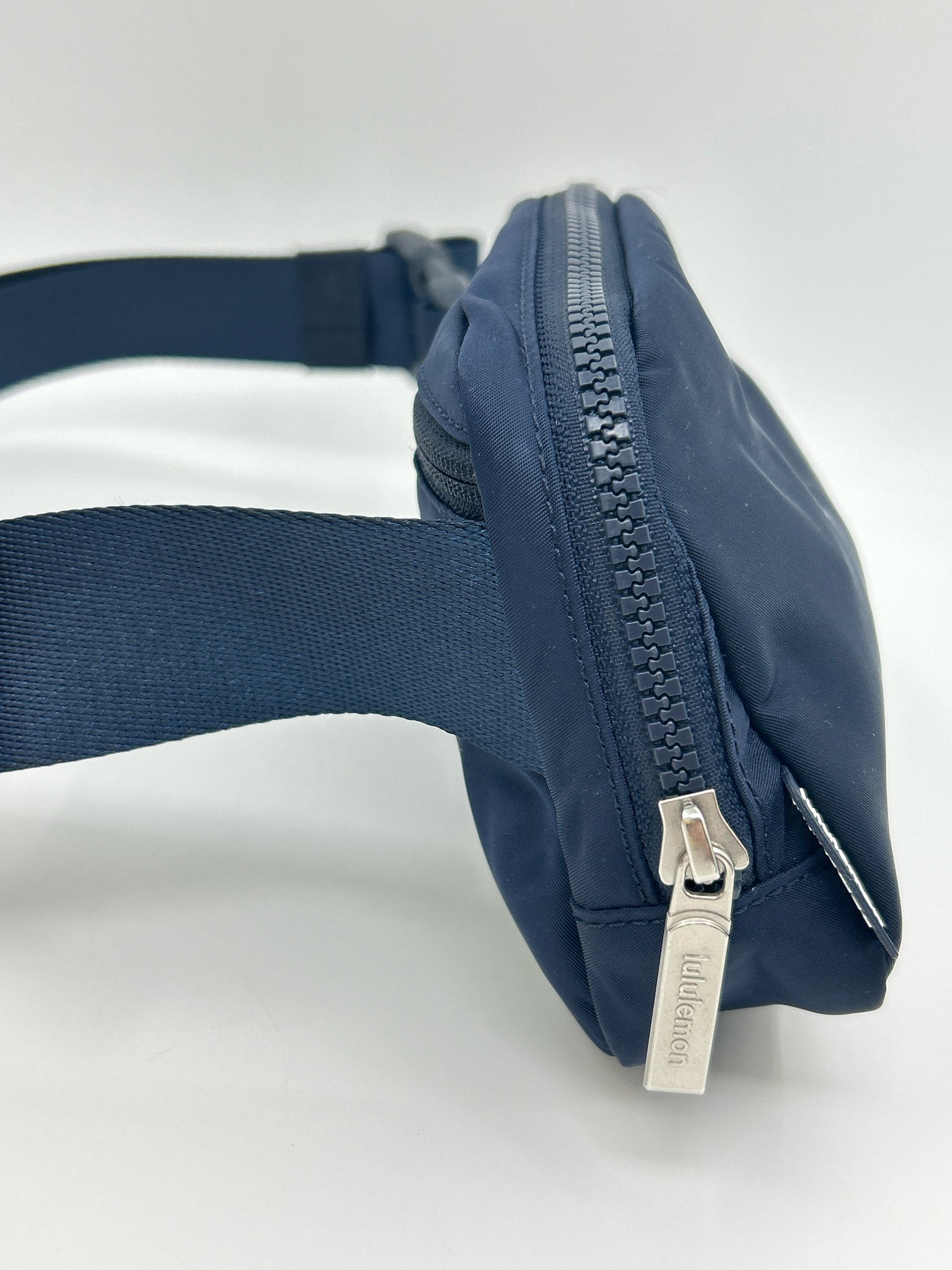 LULULEMON Navy Women Purse