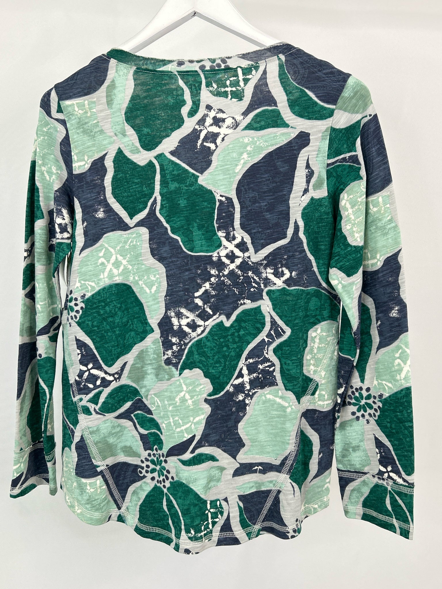 Escape by Habitat Clothes Size S Emerald Women T-shirt