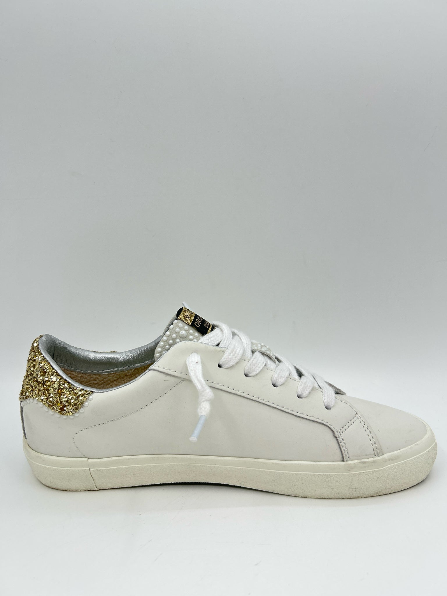 VINTAGE HAVANA Size 8 White Women Sneakers