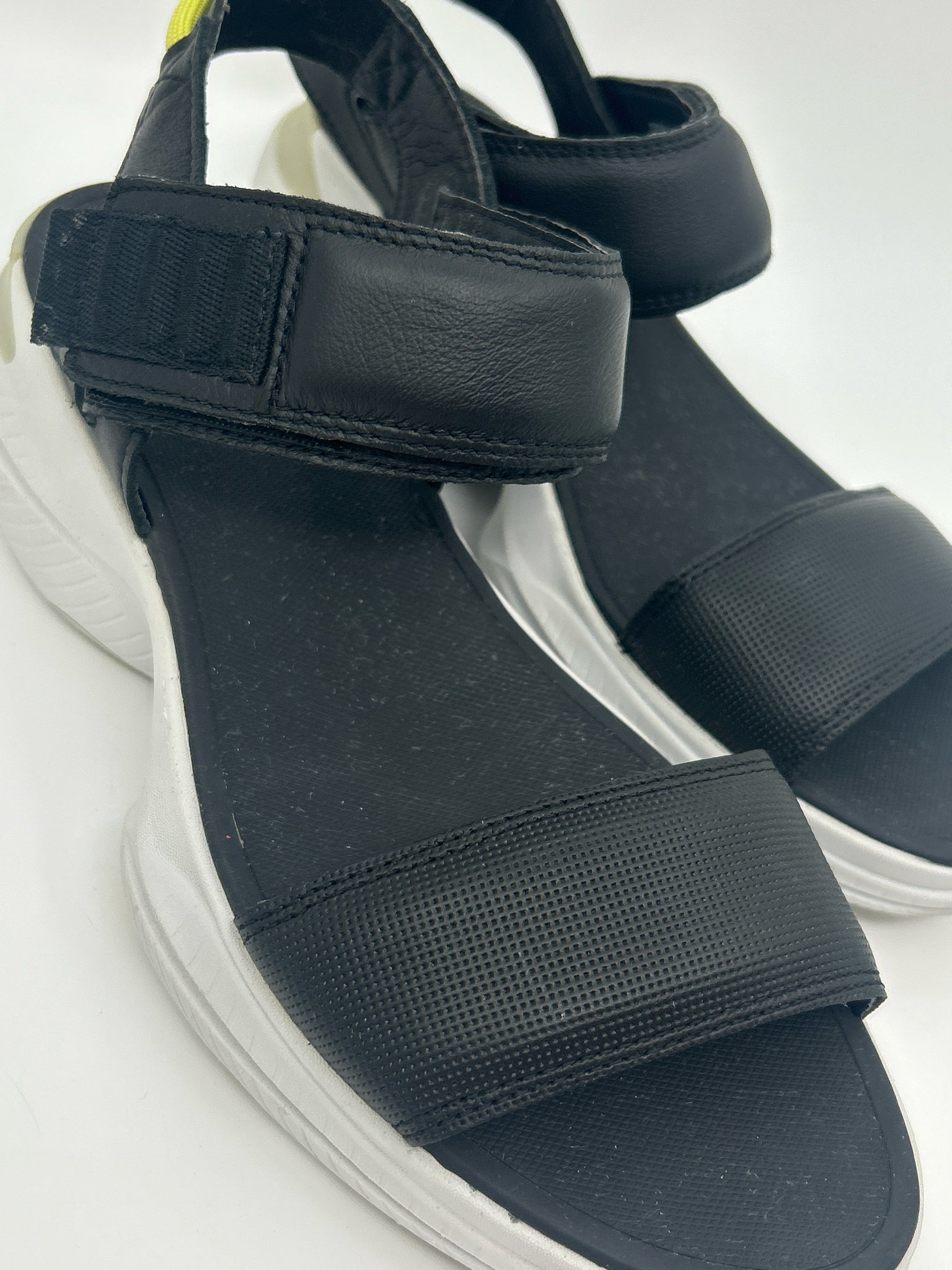 SOREL Size 9 Black Women Sandal