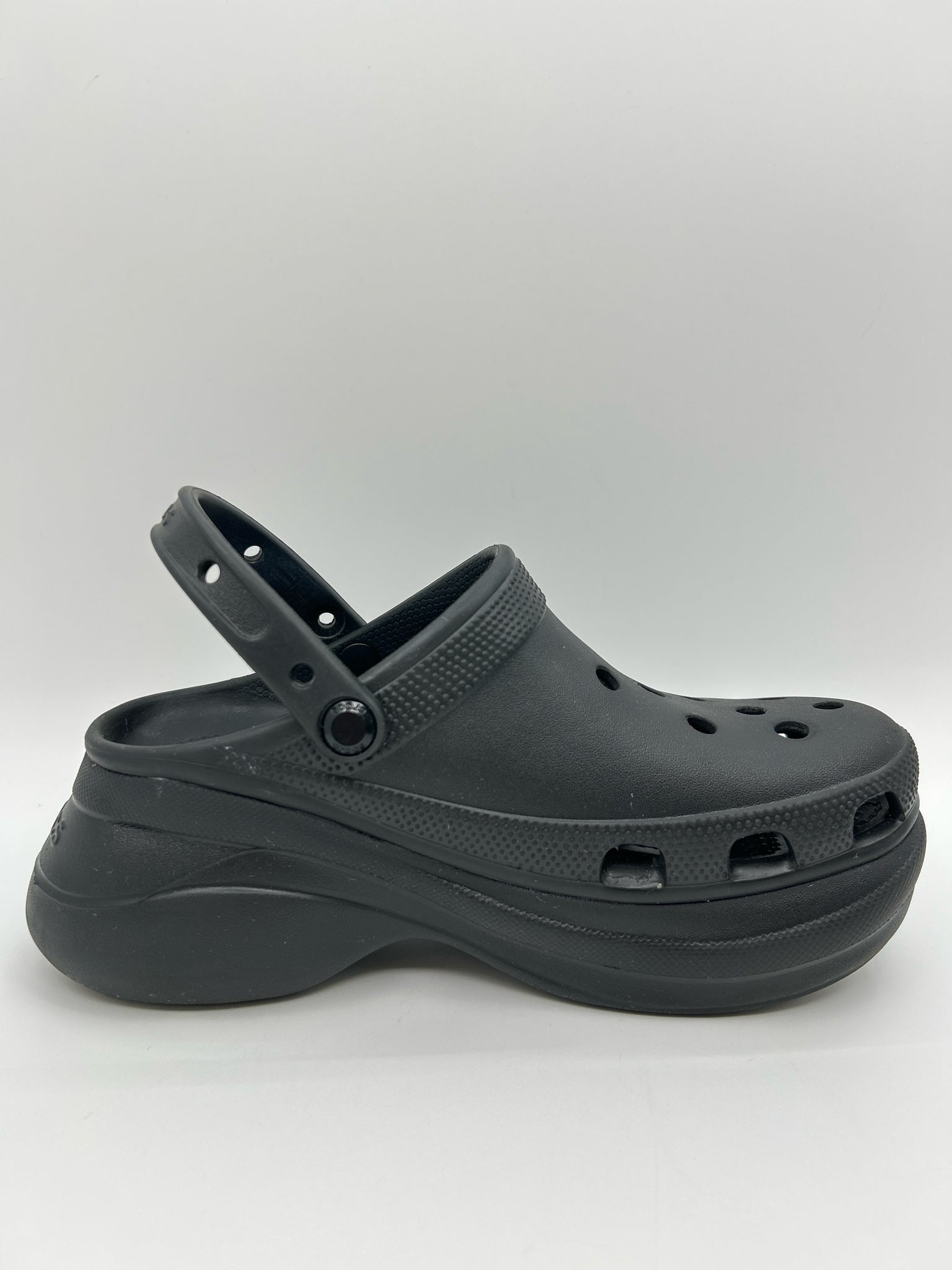 CROCS Size 9 Black Women's Clogs