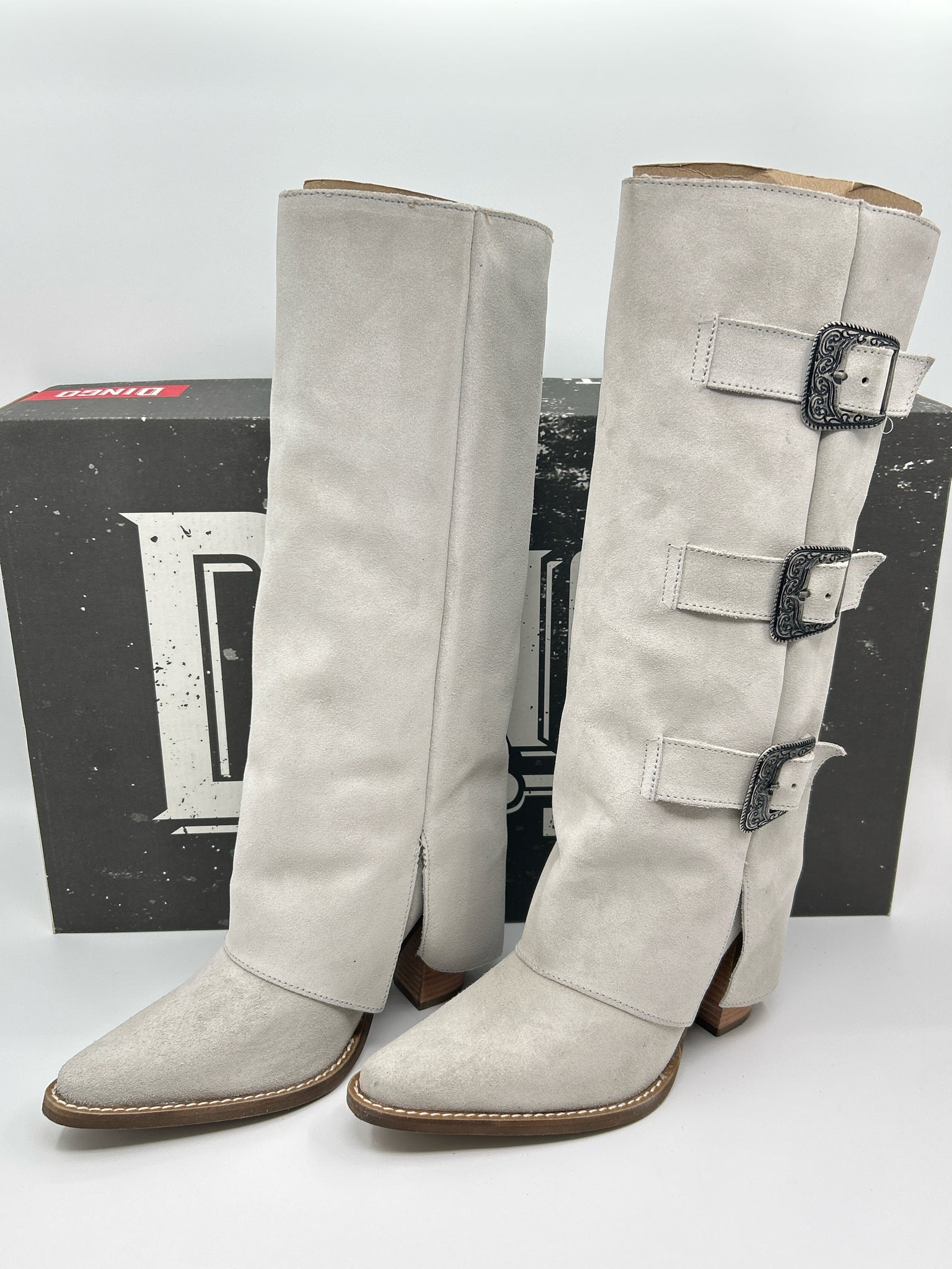DINGO Size 7.5M White Women Boots
