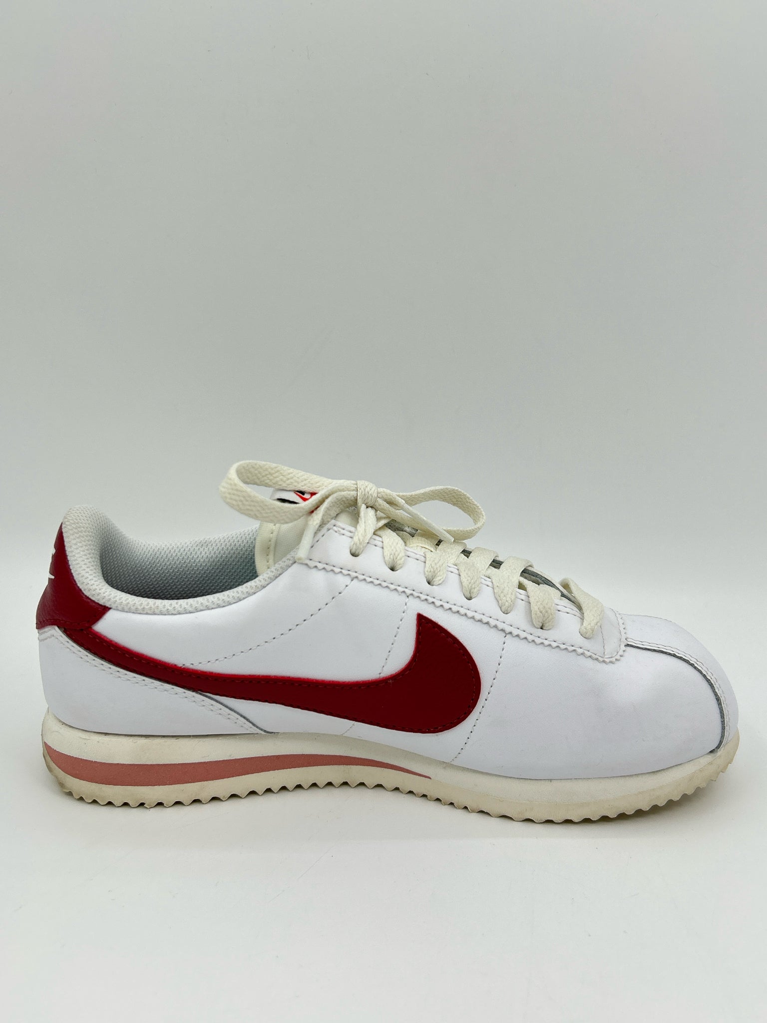 NIKE Size 7 White Women Sneakers