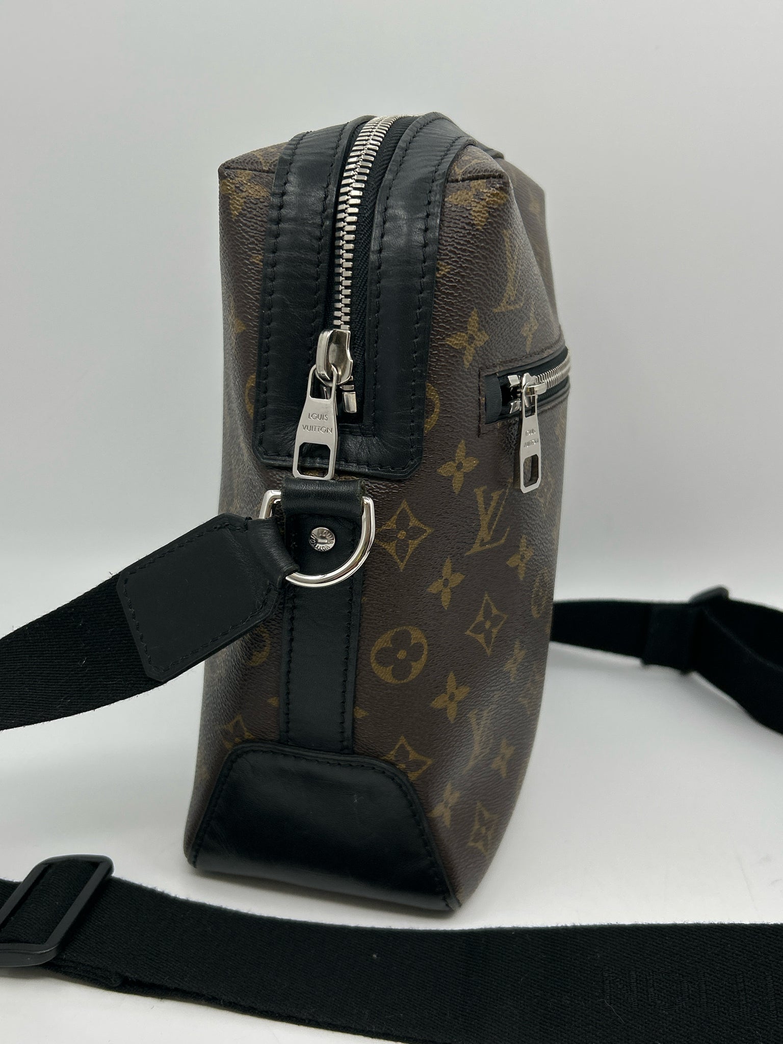 LOUIS VUITTON BROWN MONOGRAM Women Purse