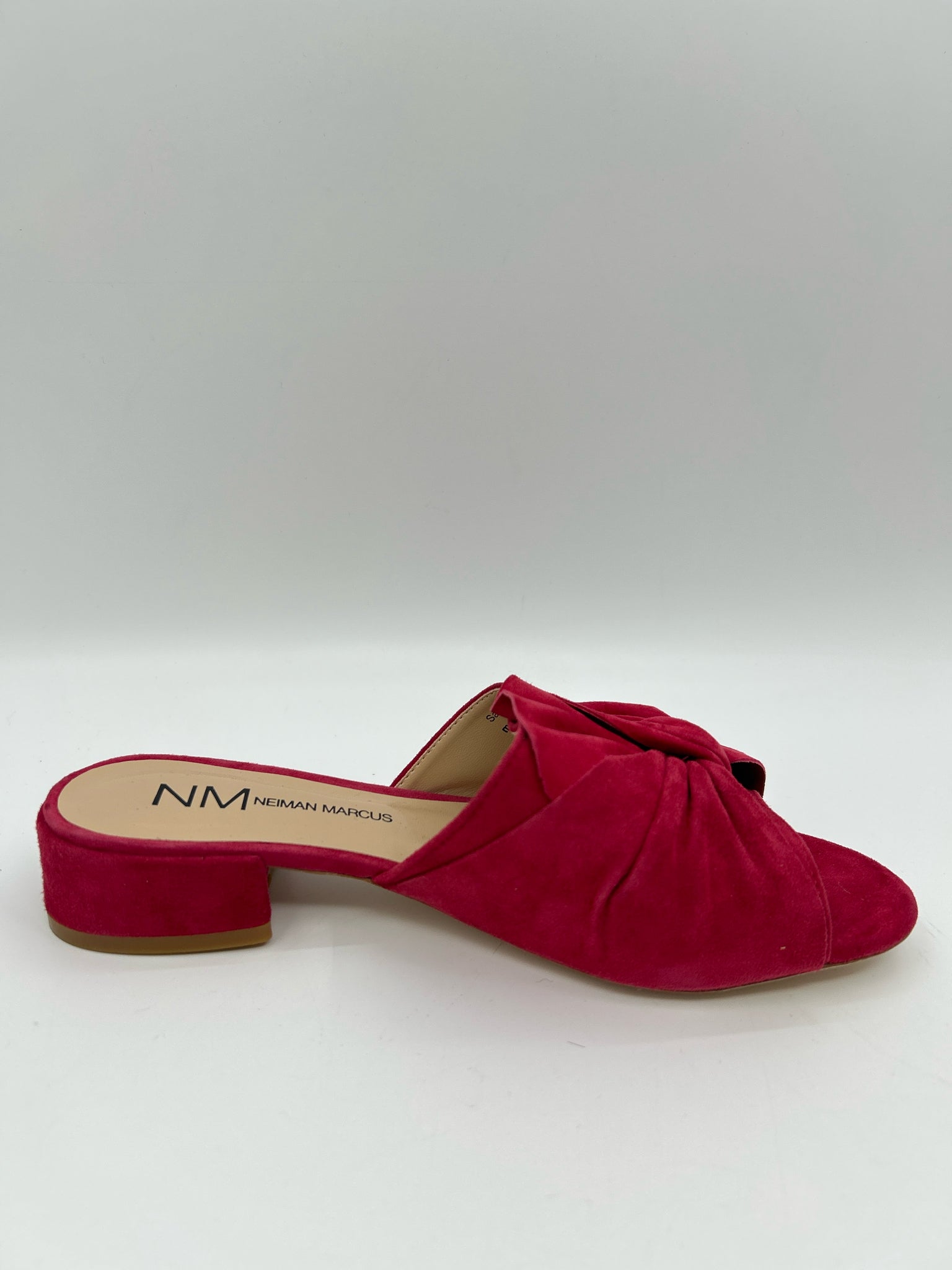 NEIMAN MARCUS NWOB Size 8B Red Women Sandal