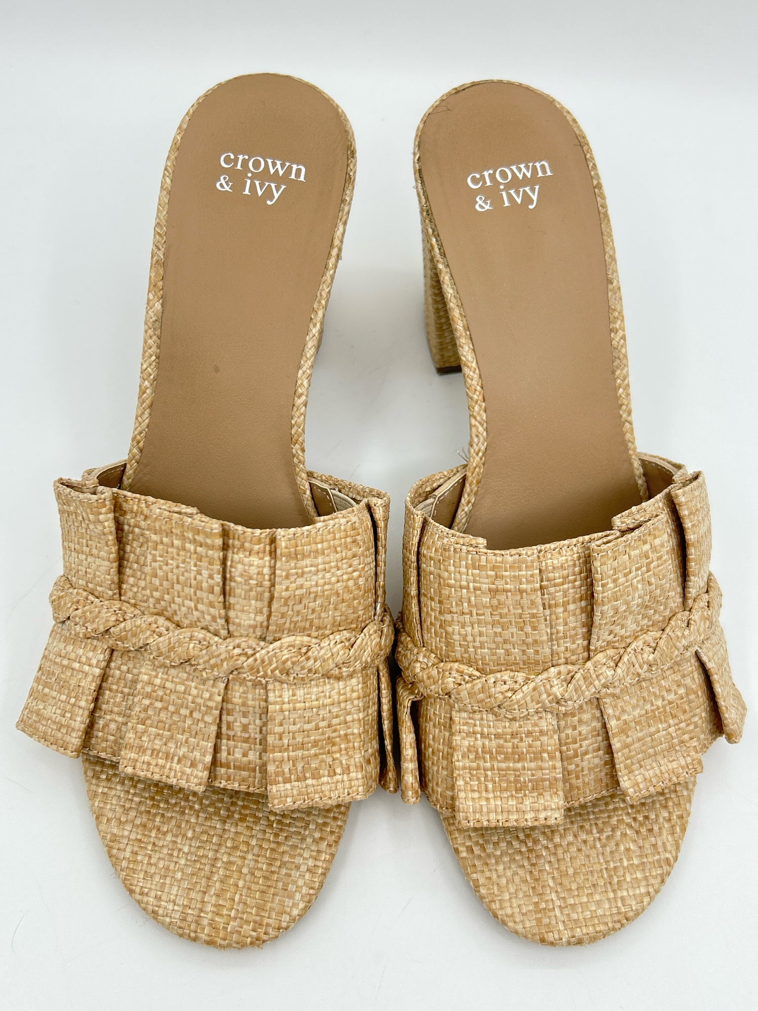 CROWN & IVY Size 9M Natural Women Sandal