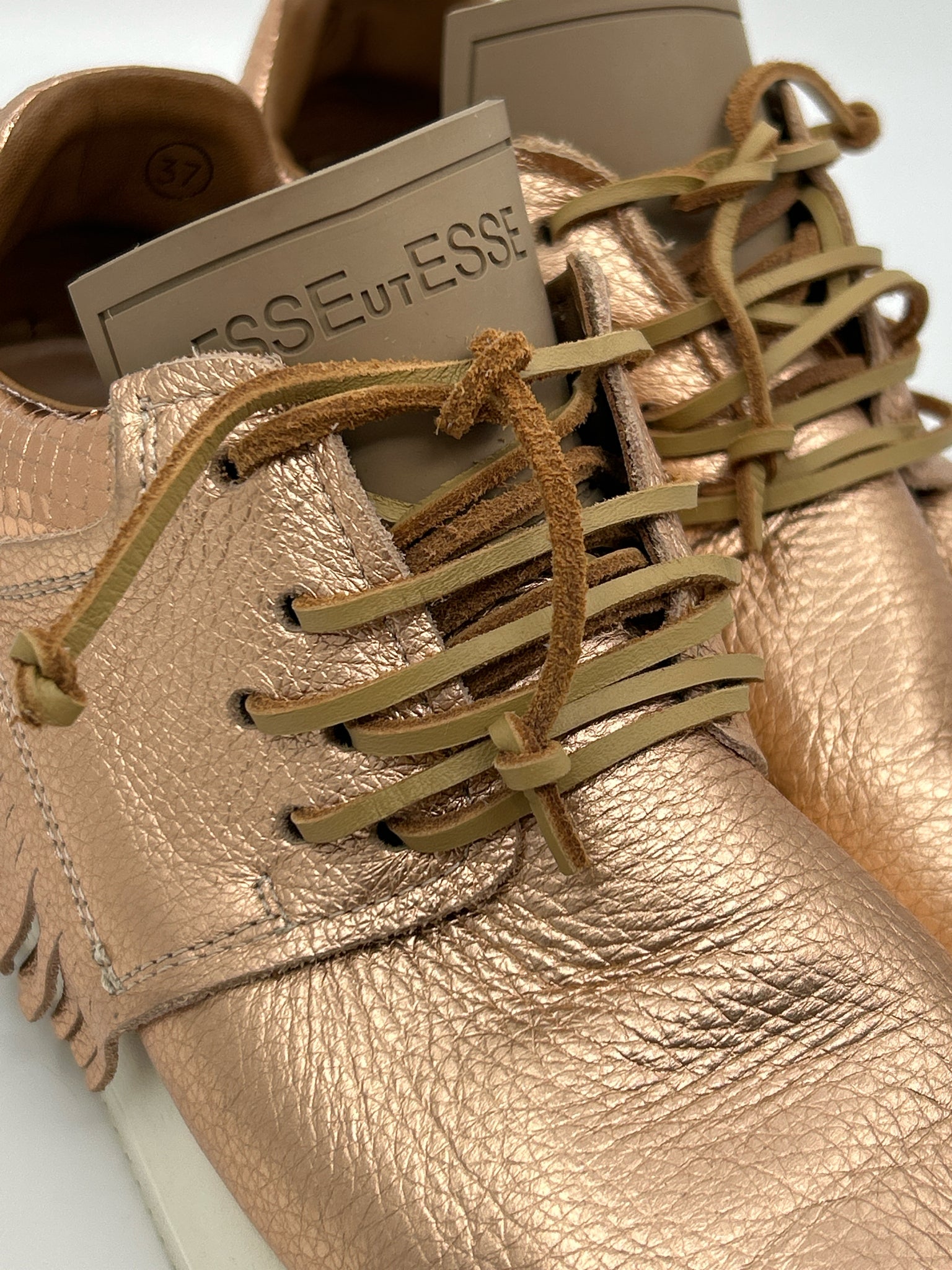 ESSEUTESSE Size 37 ROSE GOLD Women Sneakers