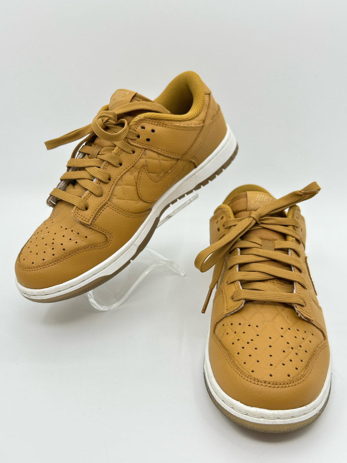 NIKE Size 9 Wheat Women Sneakers