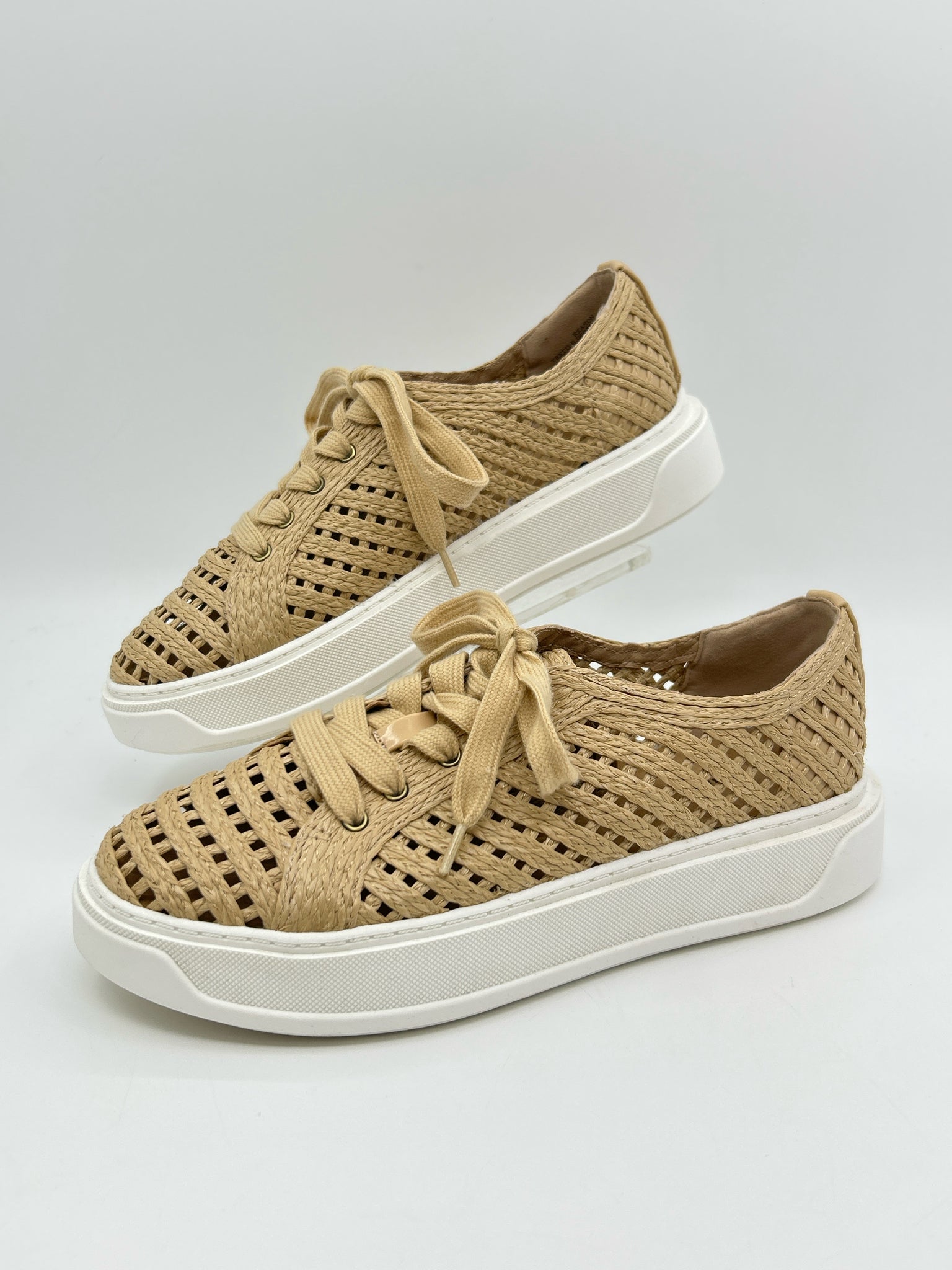 CHARLES DAVID Size 8M Natural Women Sneakers