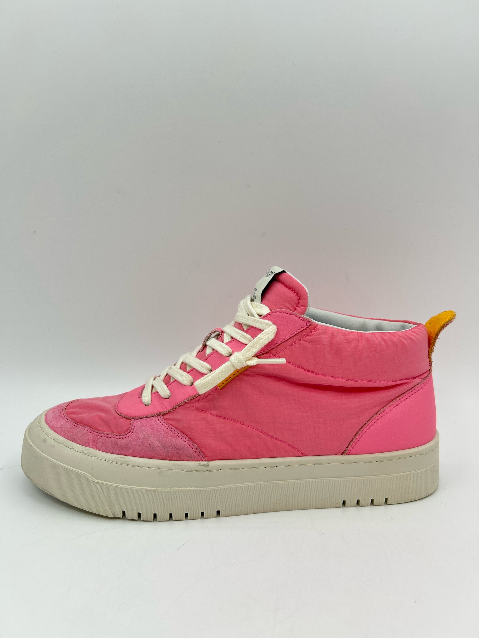 Oncept Size 8 Pink Women Sneakers